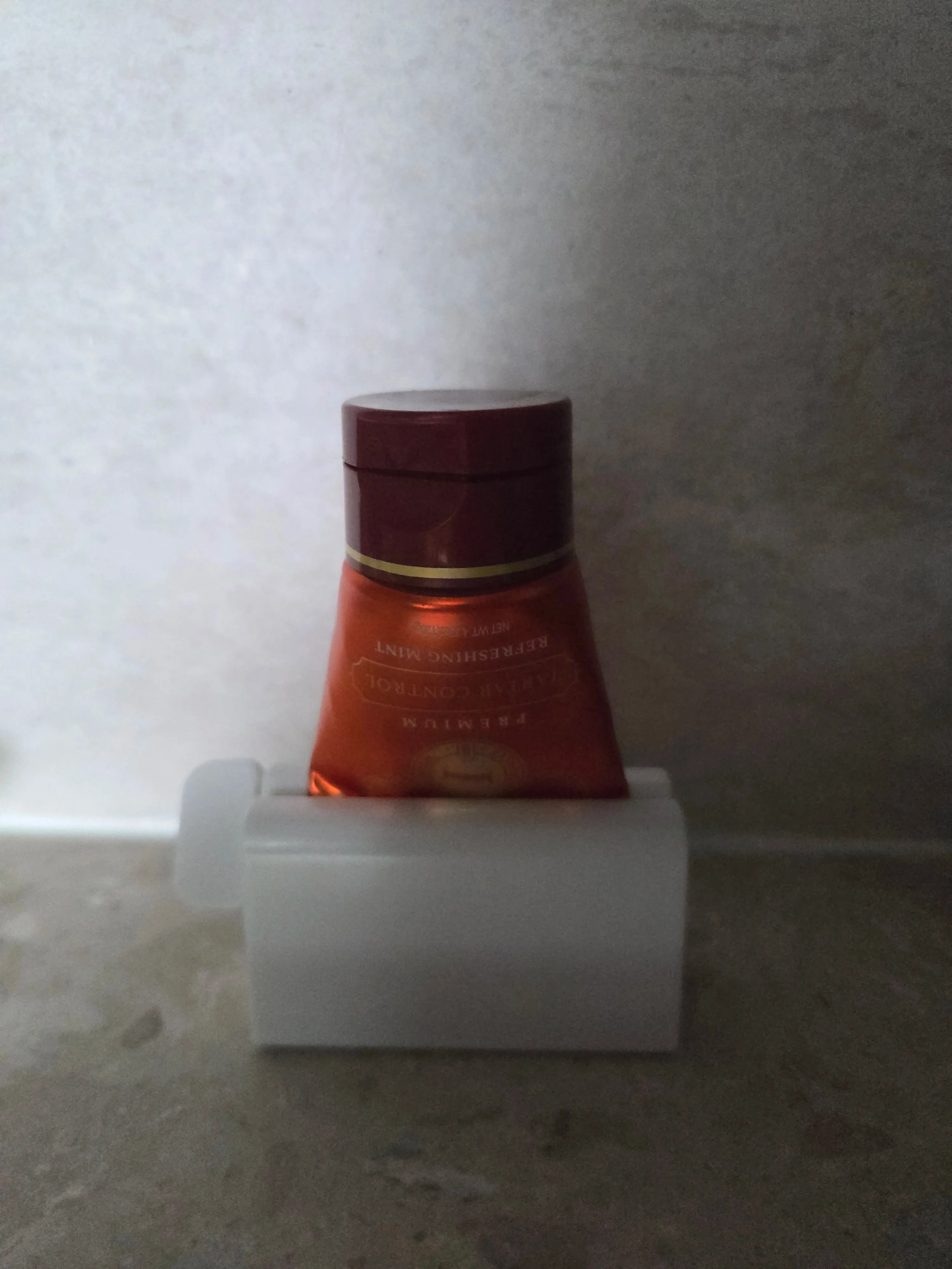Easy Squeeze Toothpaste Dispenser user photo