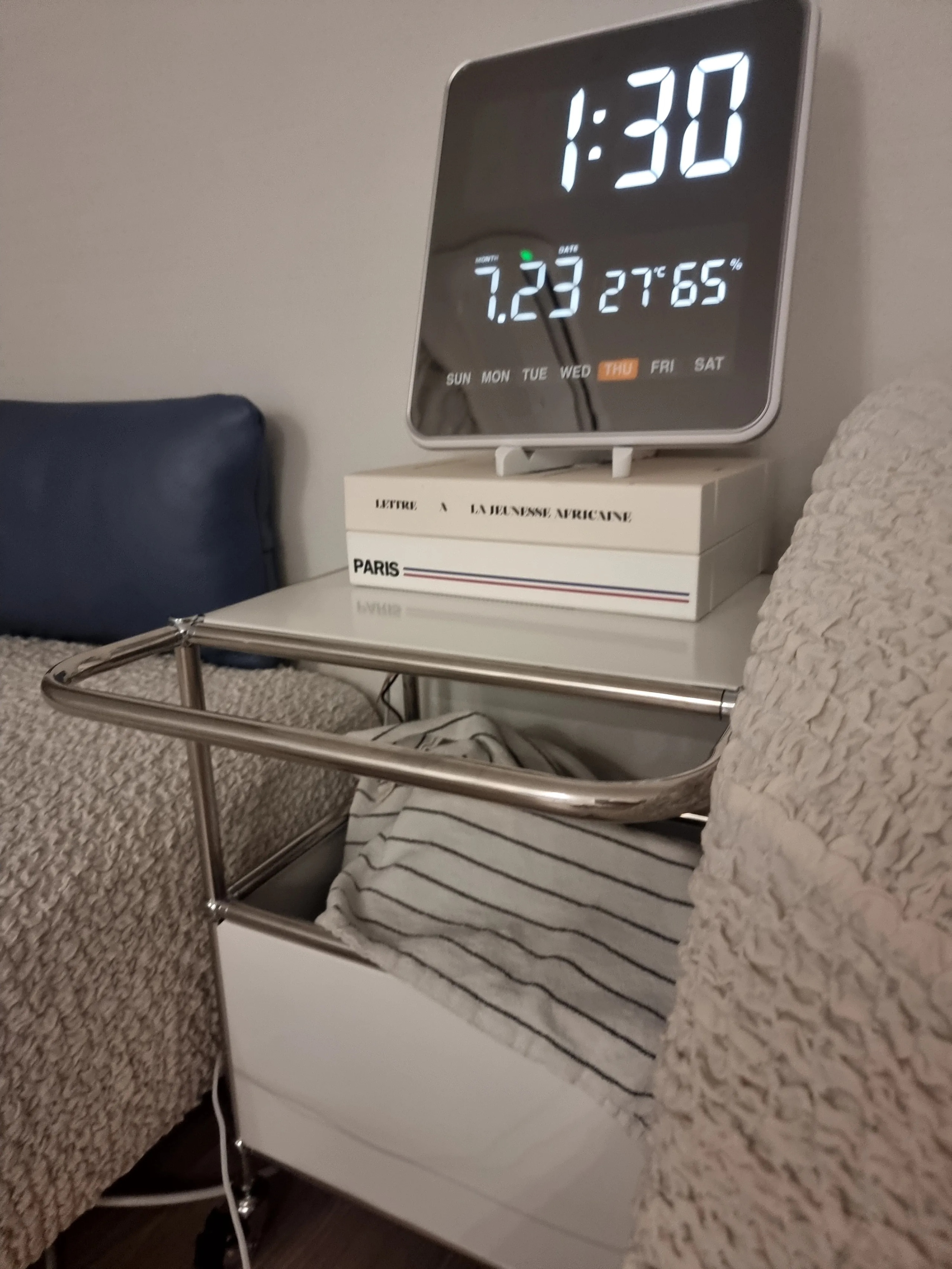 Ink Cube Modern Rolling Bar Cart user photo