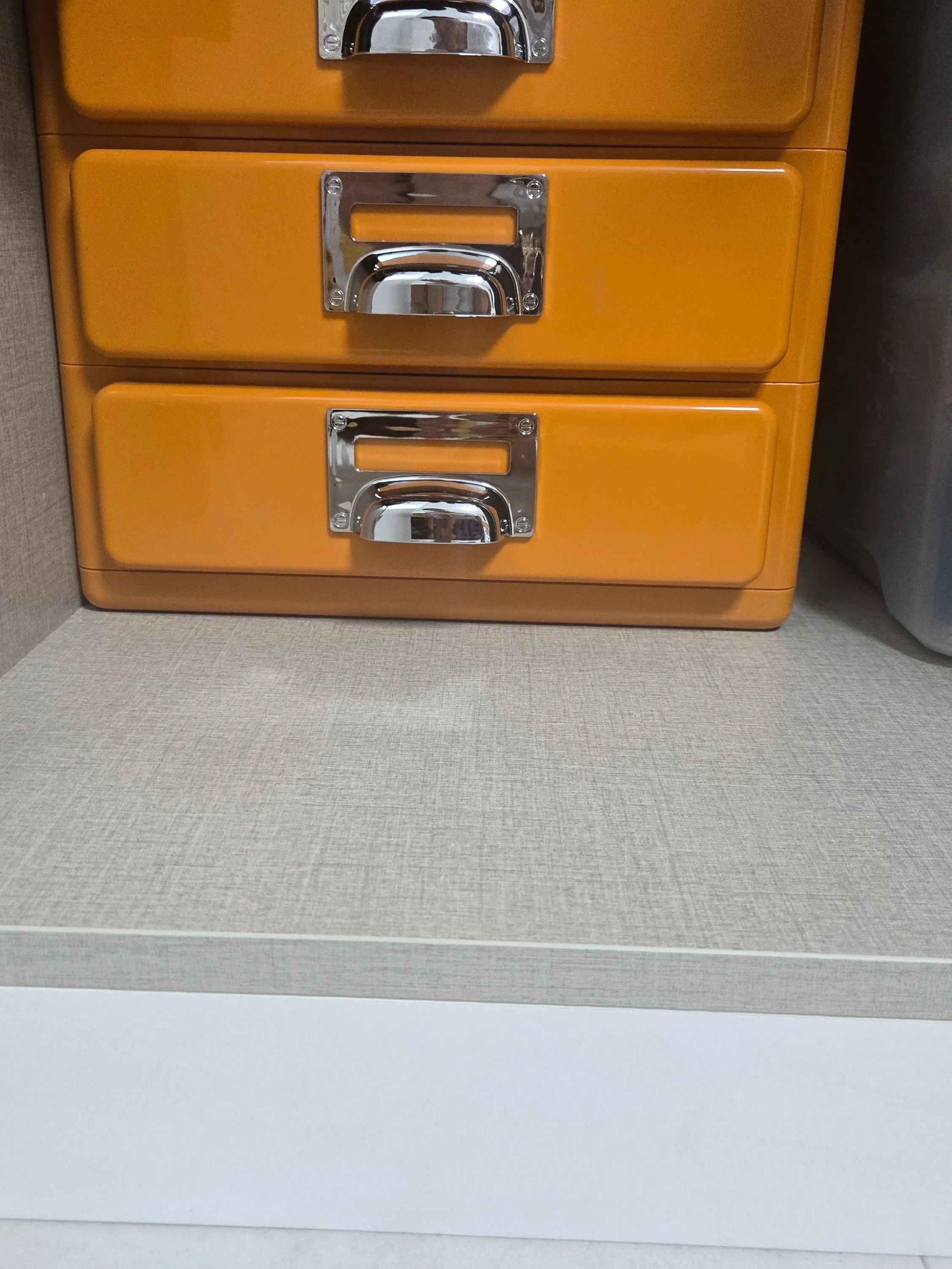 Moto Mini Desk Drawer Cabinet user photo
