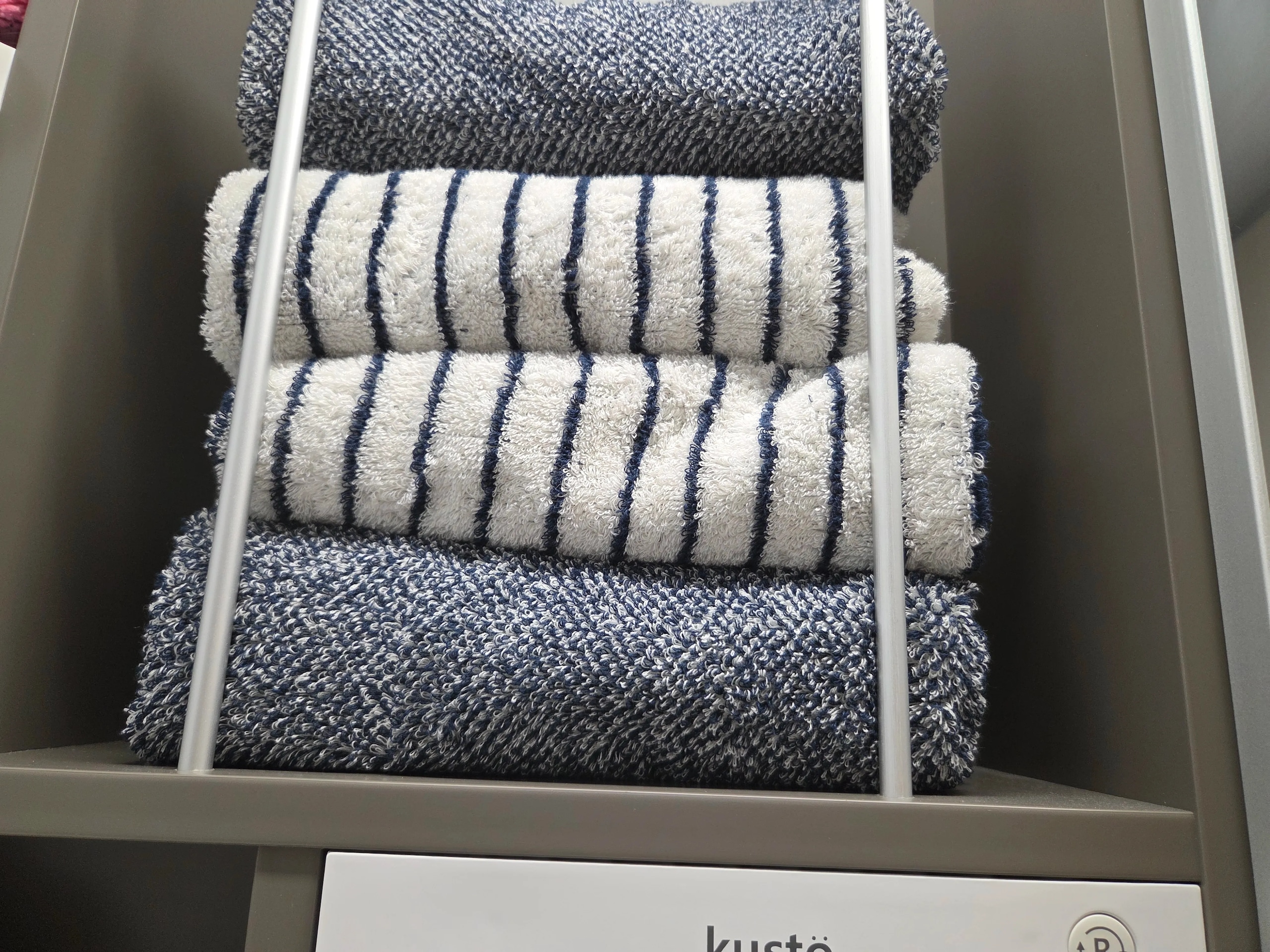 Clauman 60s Compact Combed Cotton Hotel Towel Set (10-Piece) user photo