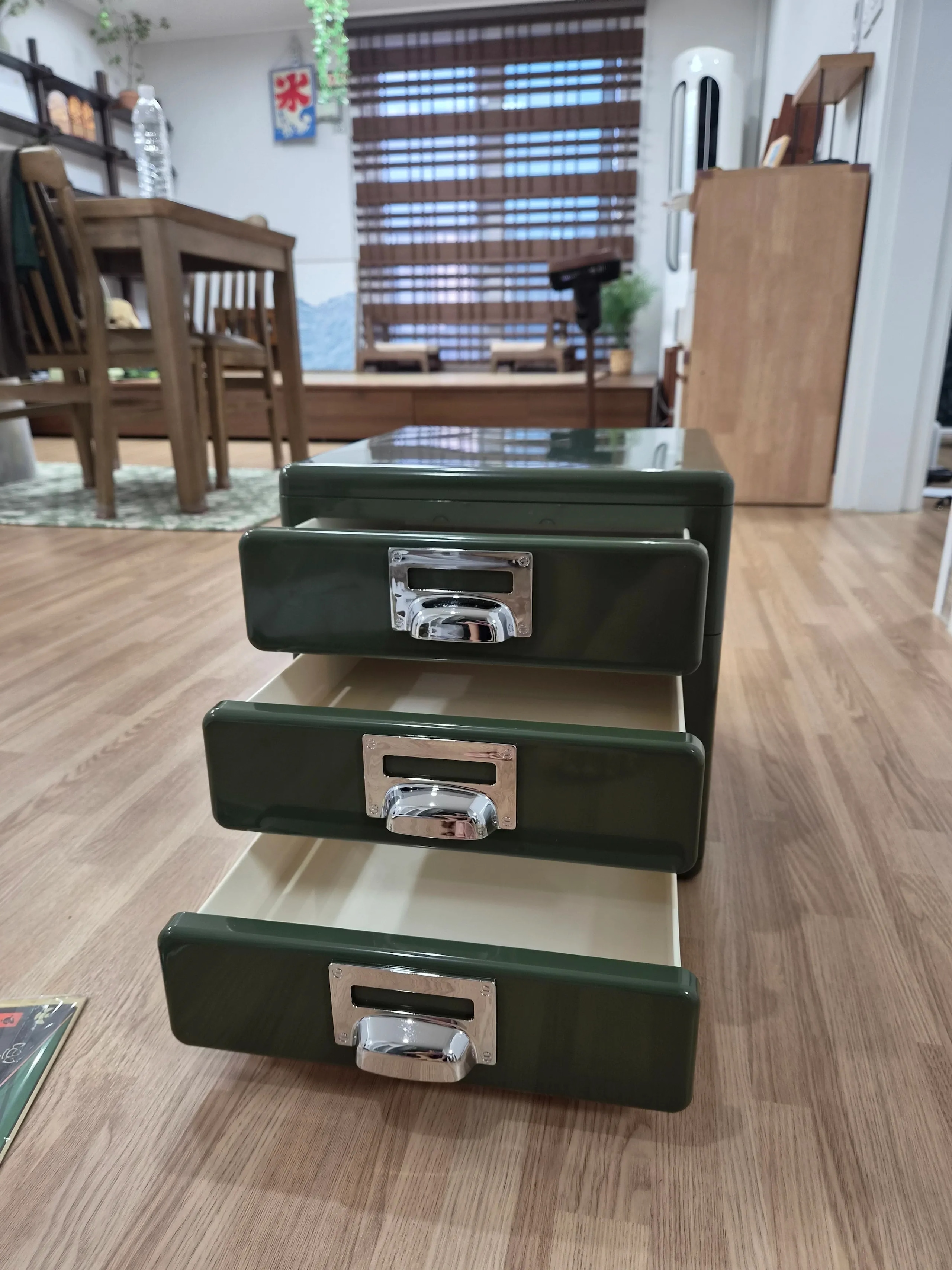 Moto Mini Desk Drawer Cabinet user photo