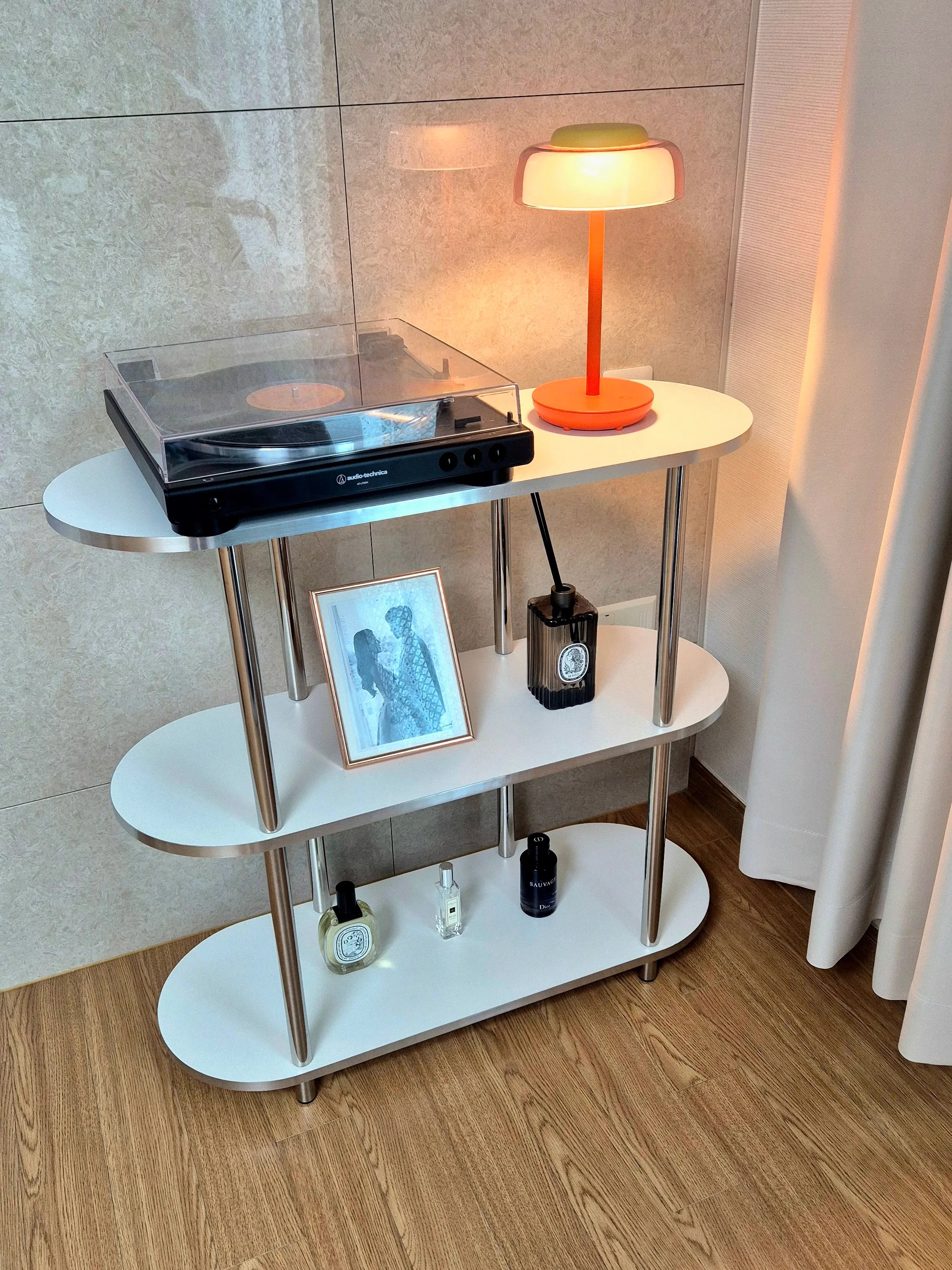 Bling Modern Modular Display Shelf user photo