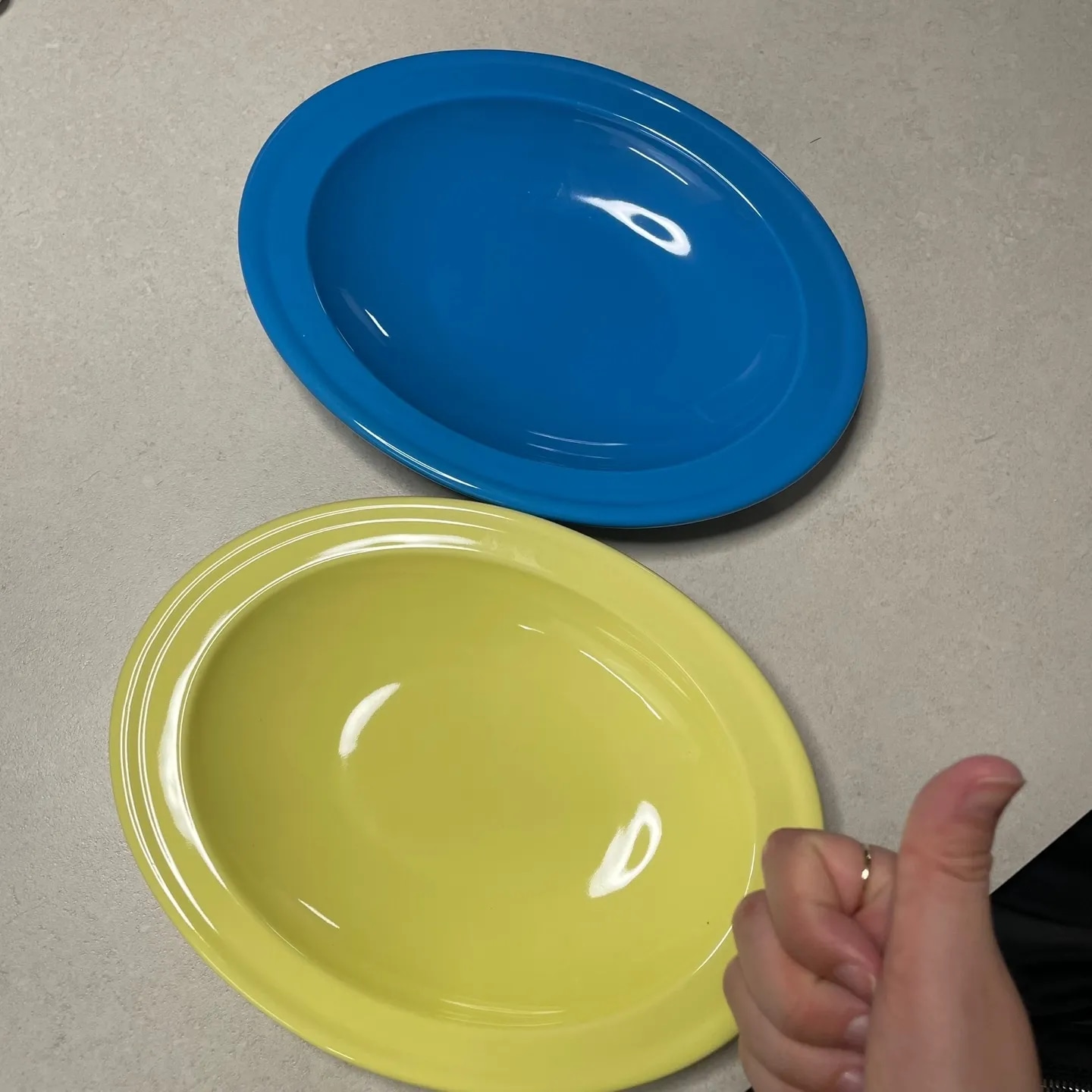 Vivid Color Oval Deep Plate user photo