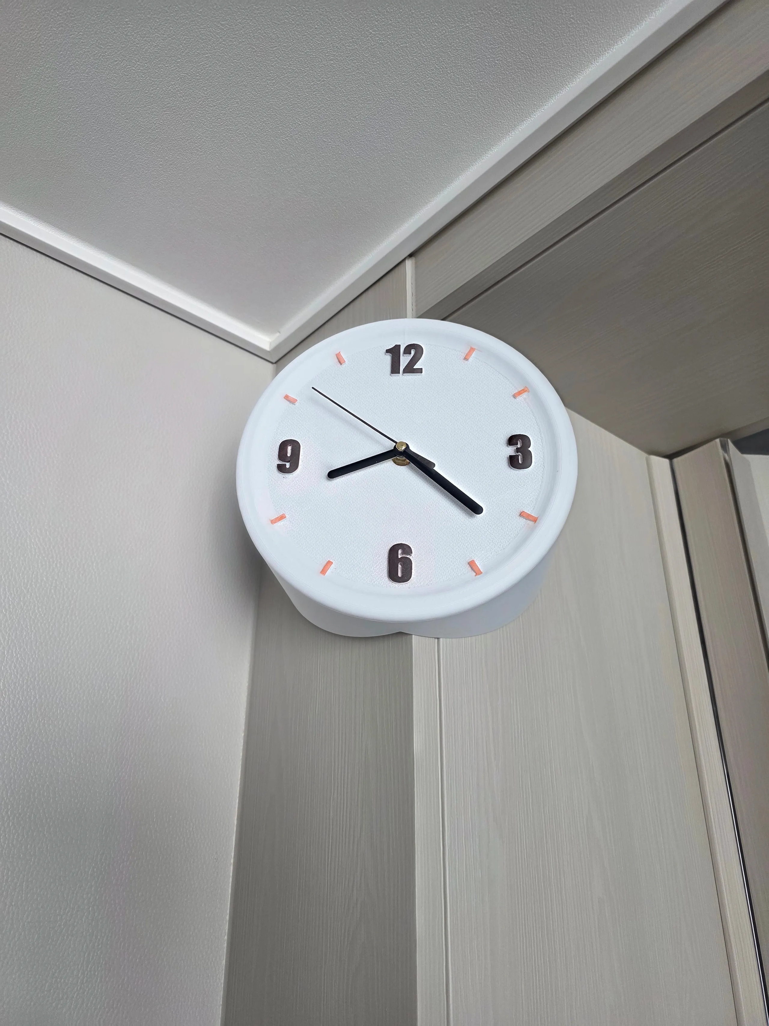 DIY Corner Wall Clock user photo