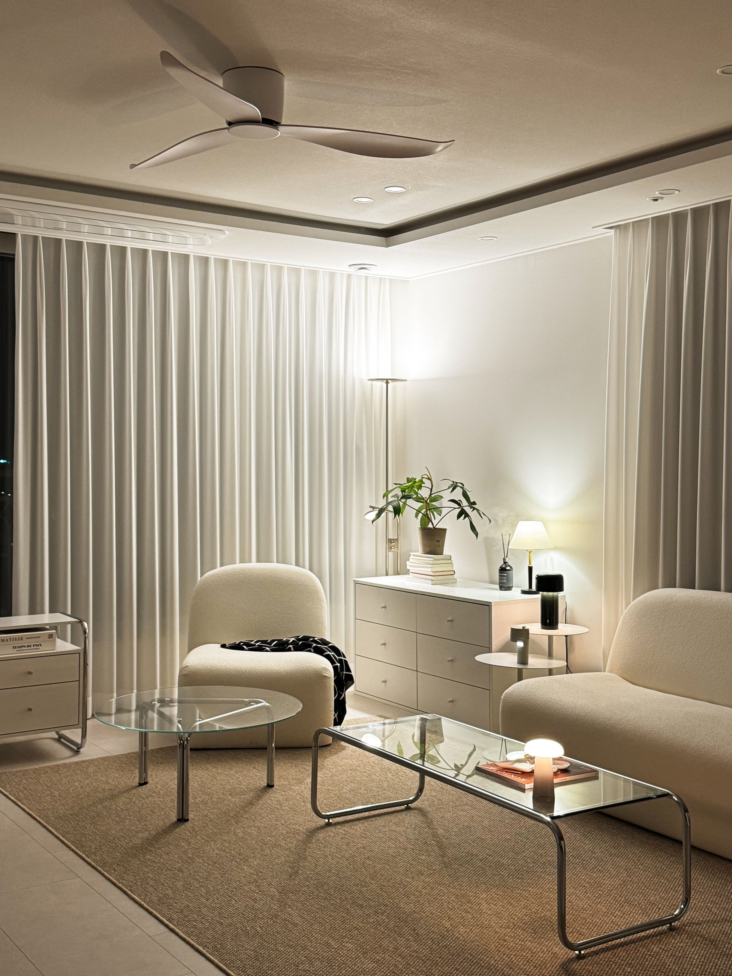 Modern Round Metal Side Table user photo