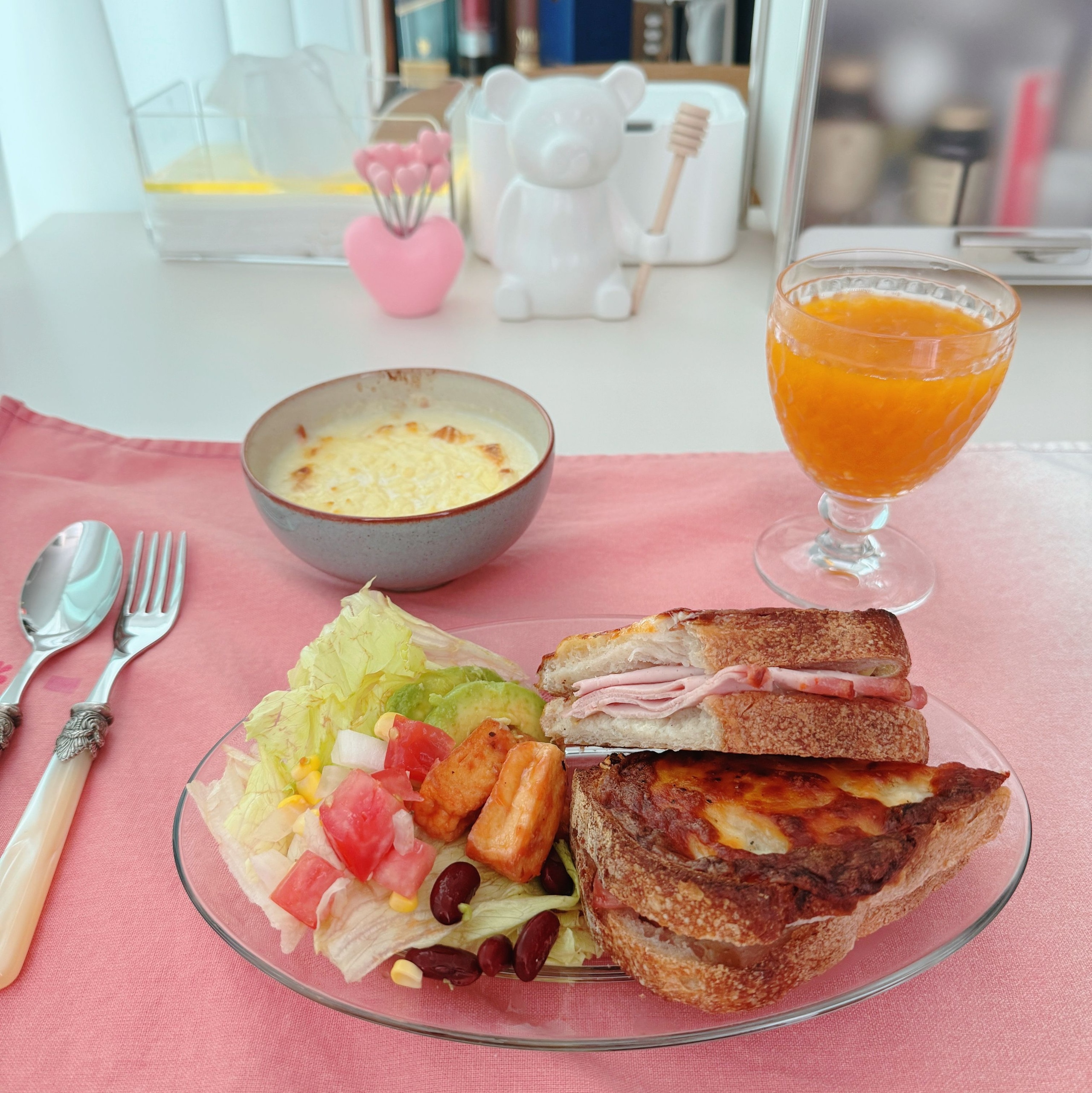 White Sliding Door Metal Storage Cabinet user photo