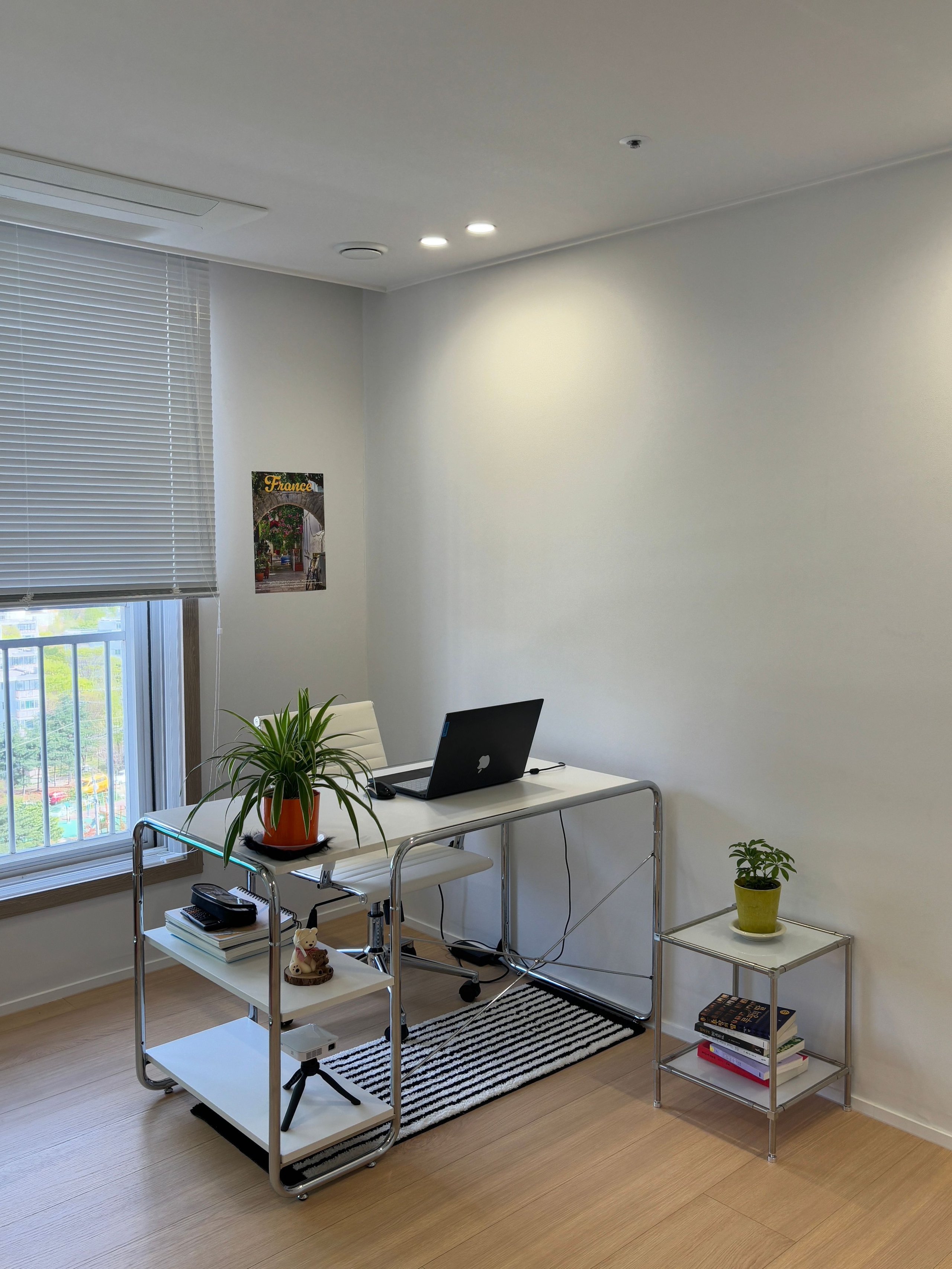 ◆未使用◆PLUS スクエアテーブル2020年製　ミッドセンチュリー　モダン LIVING HIP SOCIAL ミッドセンチュリーモダン デスク A 120㎝［2色