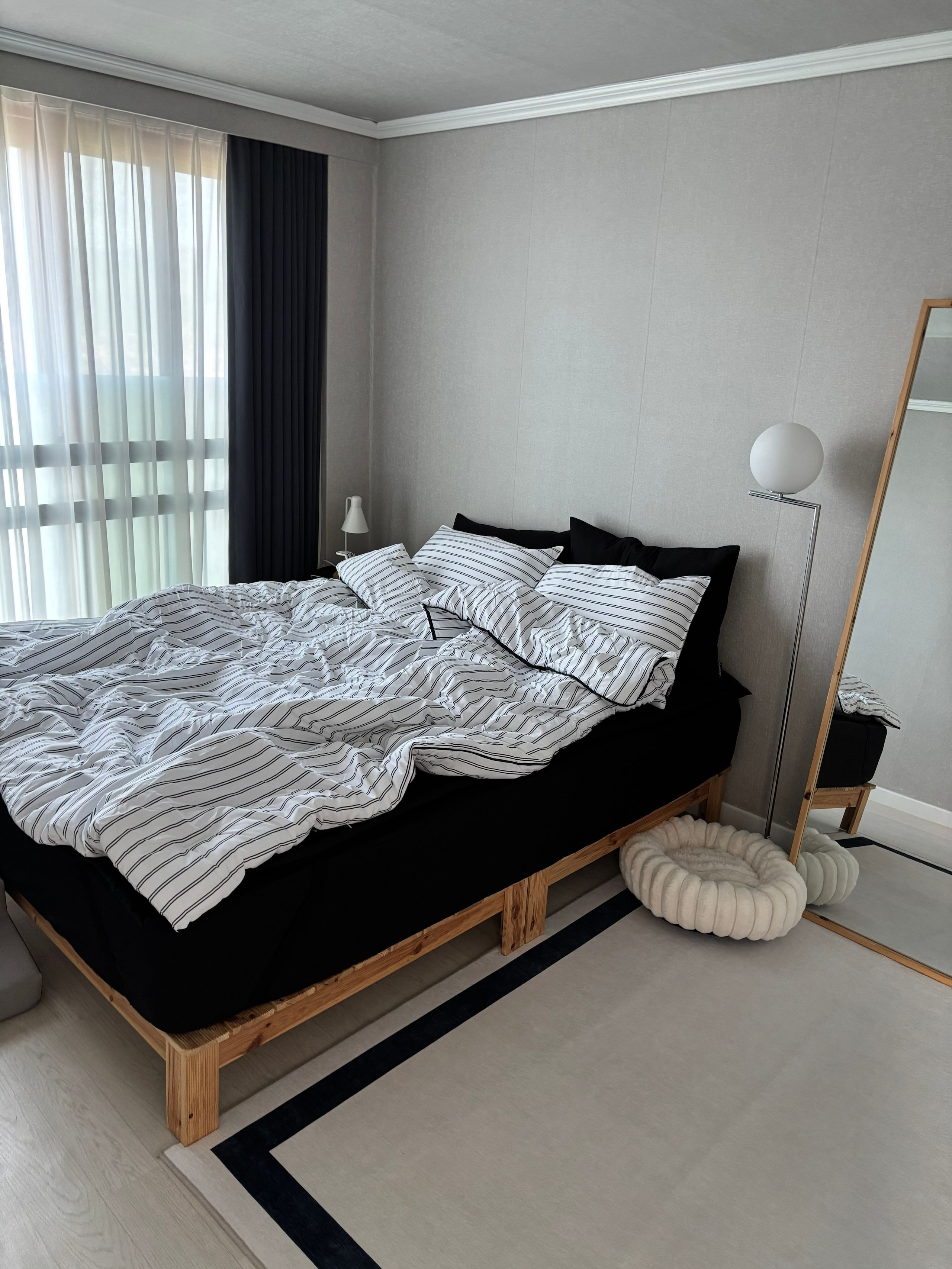 Castella Stripe Cloud Comforter Set user photo
