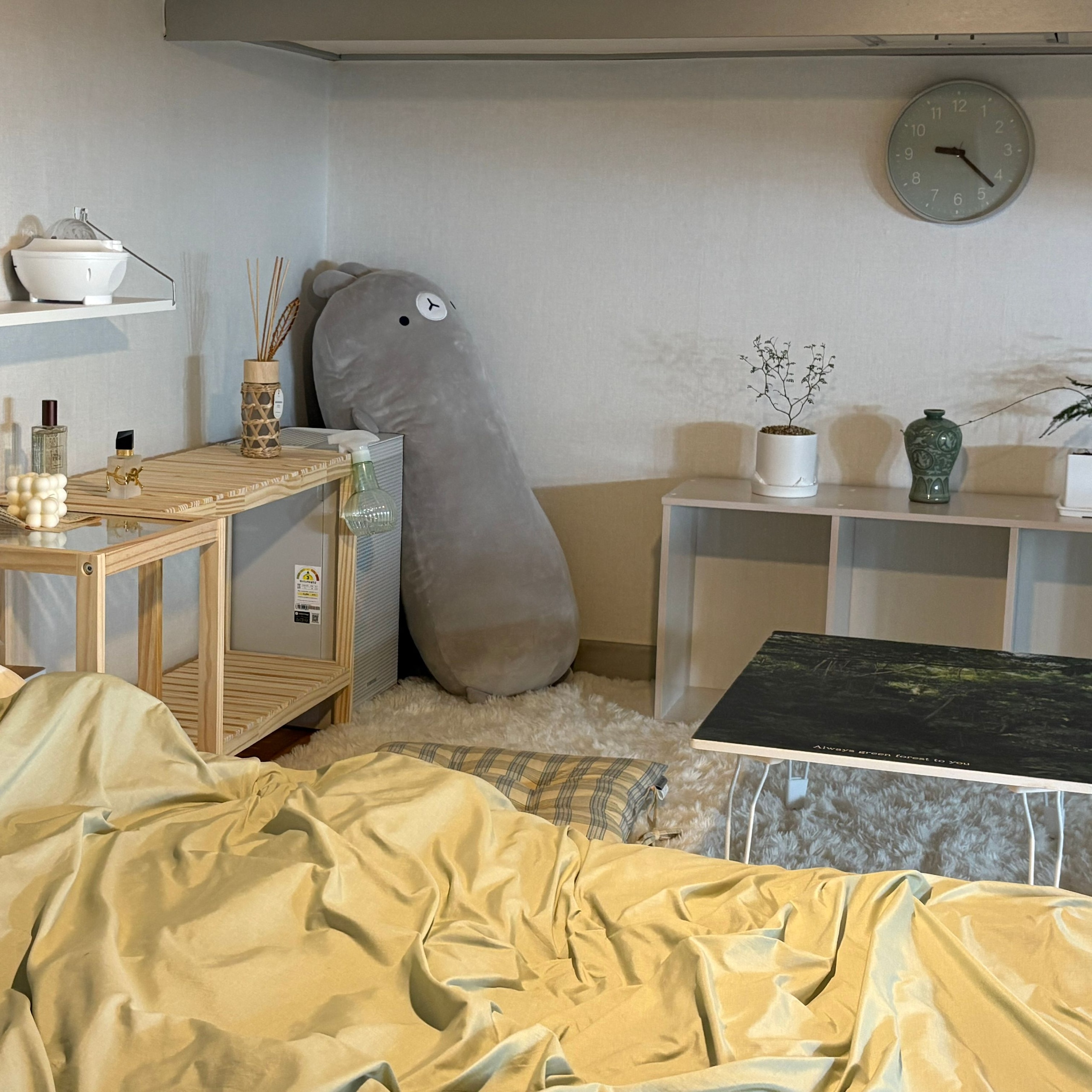 Nordic-Style Silent Wall Clock user photo