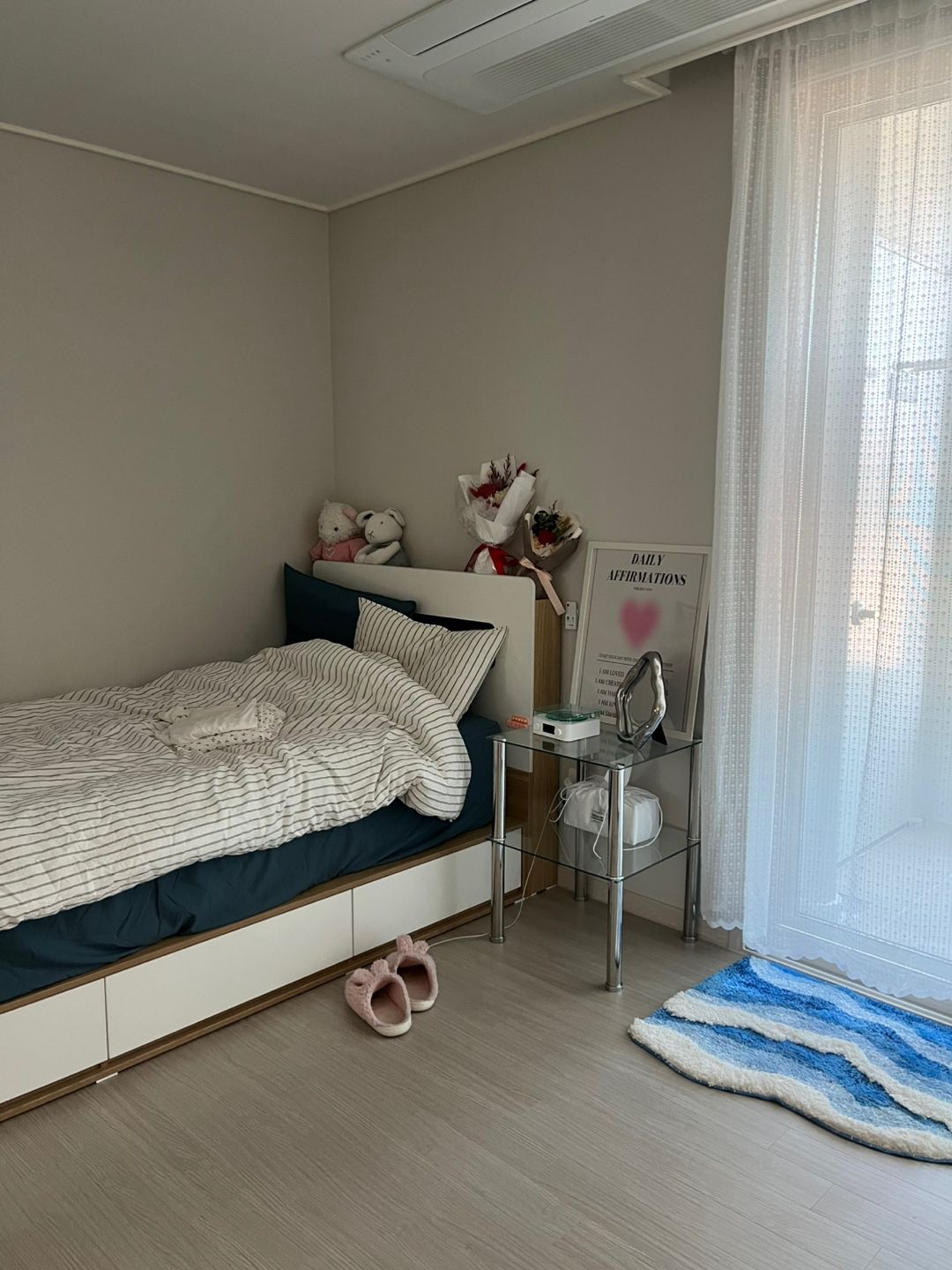 Wavy Blue Tufted Rug user photo