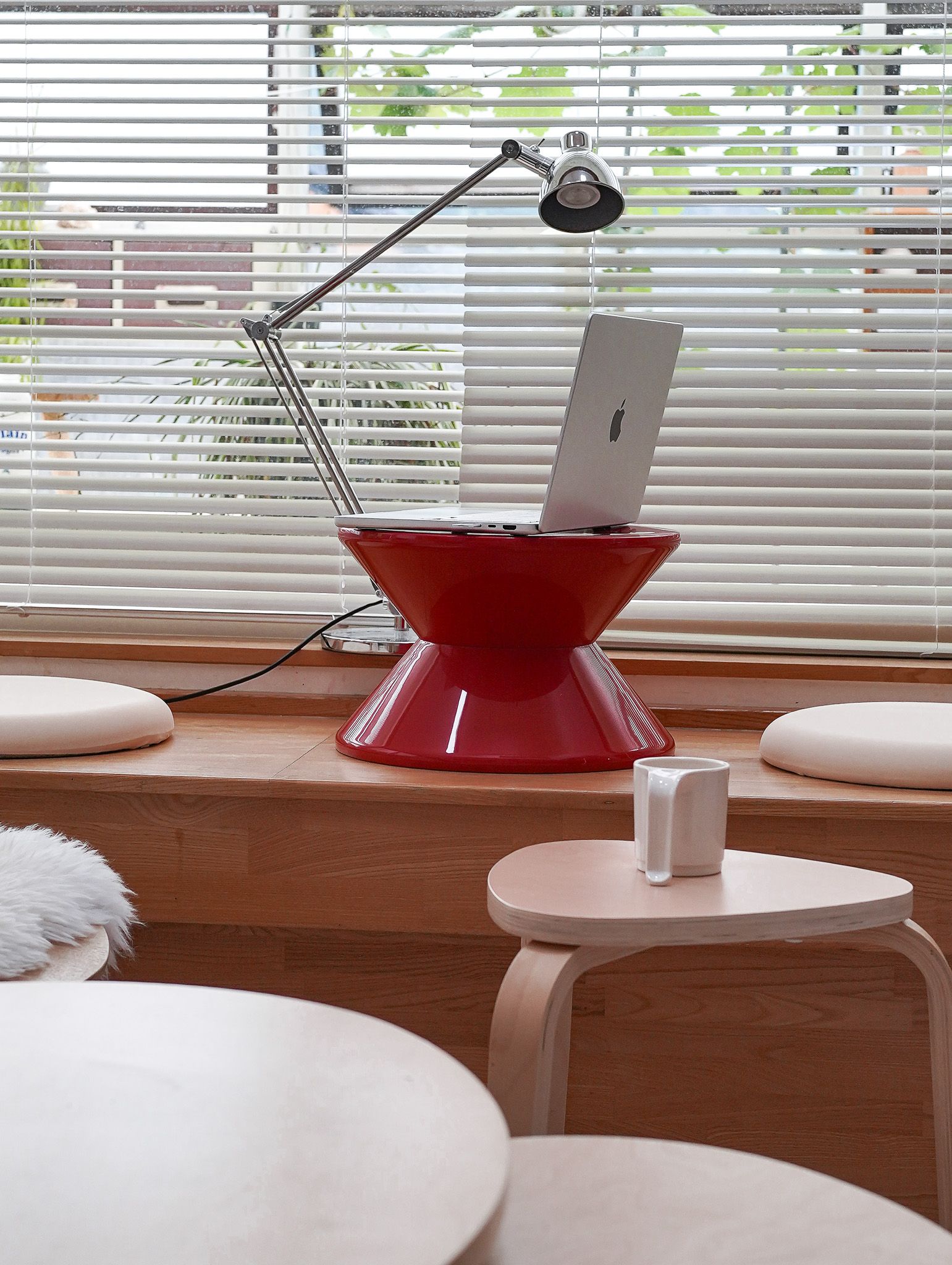 Sandglass Mid-Century Stool user photo