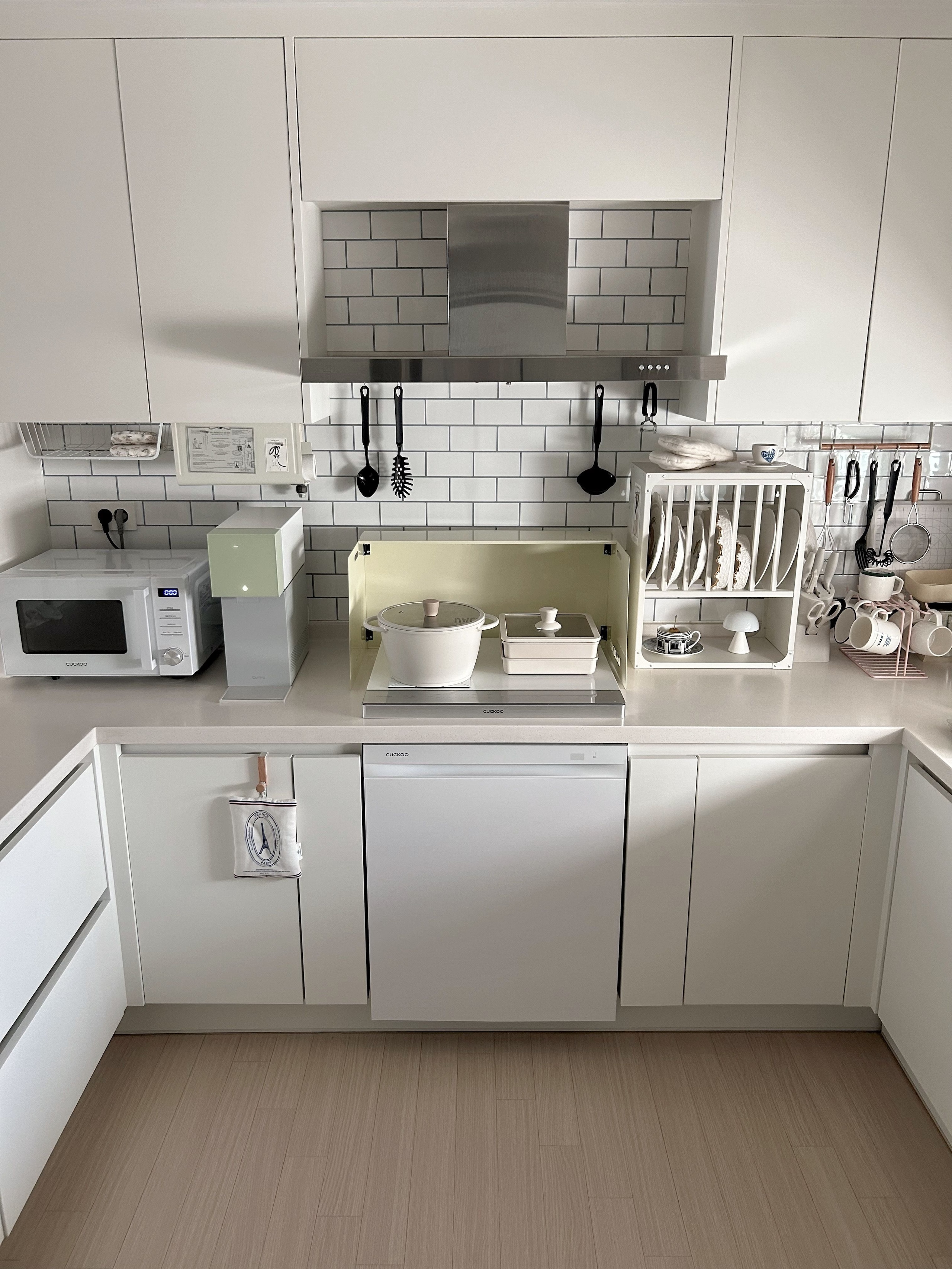 Nordea Modern Kitchen Counter Rack user photo