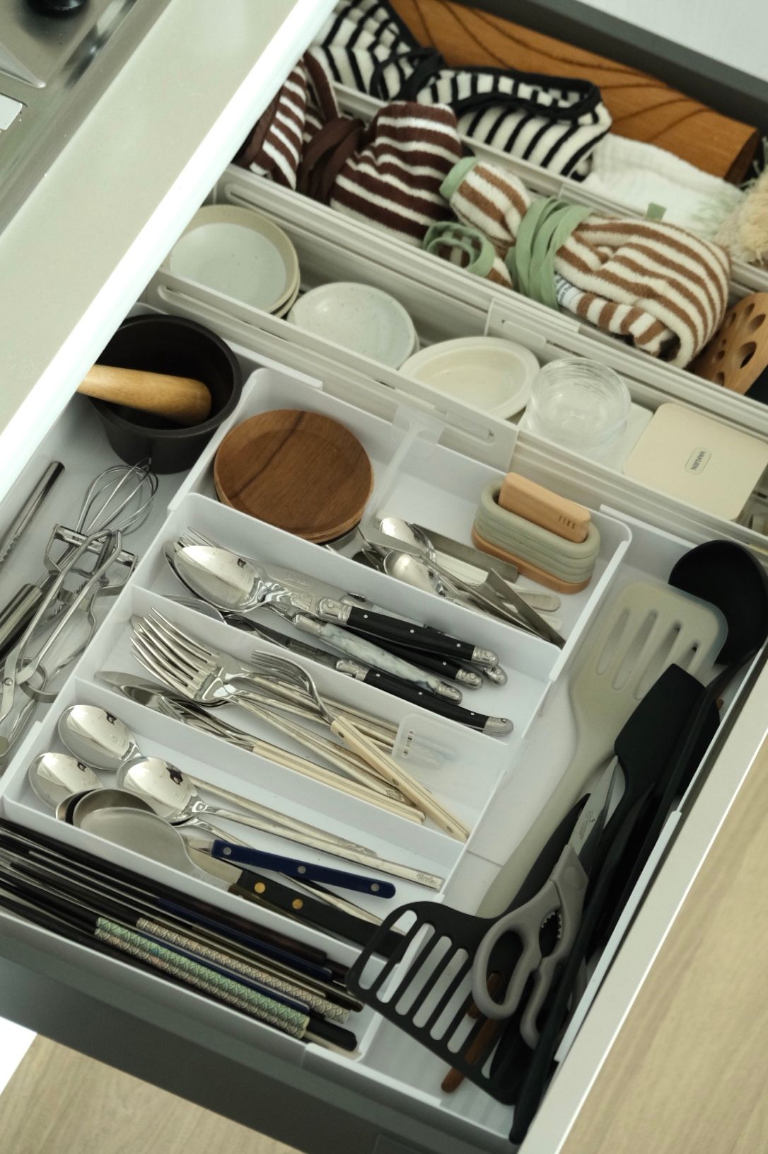 Wood Lotus Root Spoon Rest & Coaster Set (2-Piece) user photo