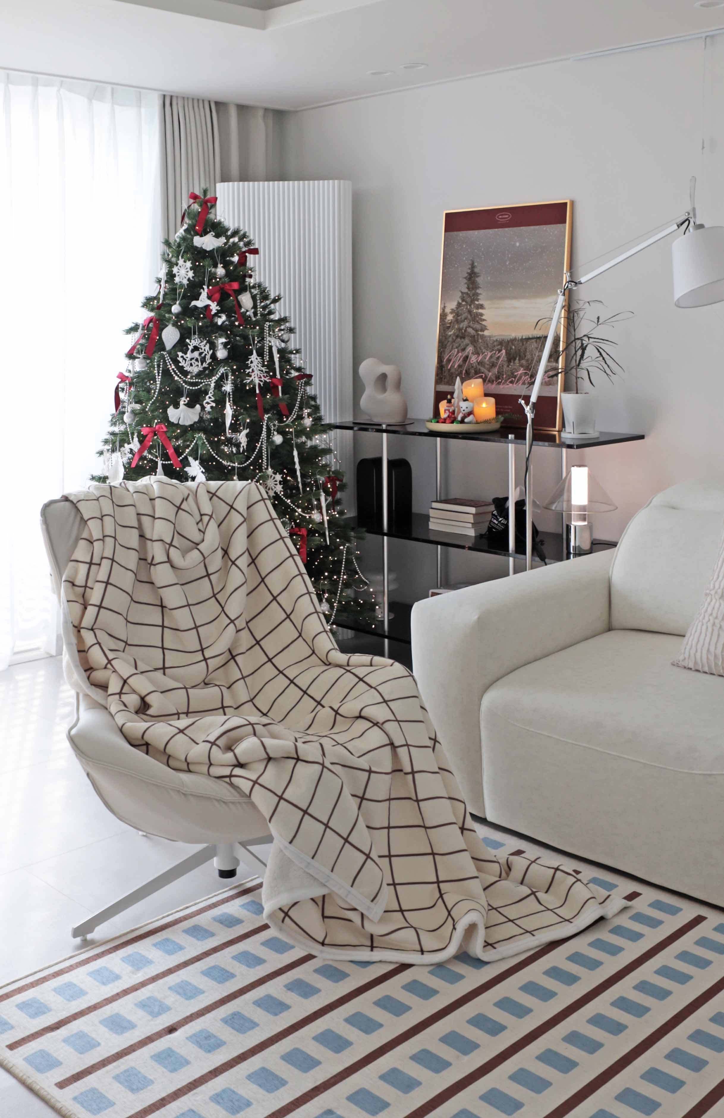 Blooming Flannel Microfiber All-Season Sherpa Blanket user photo