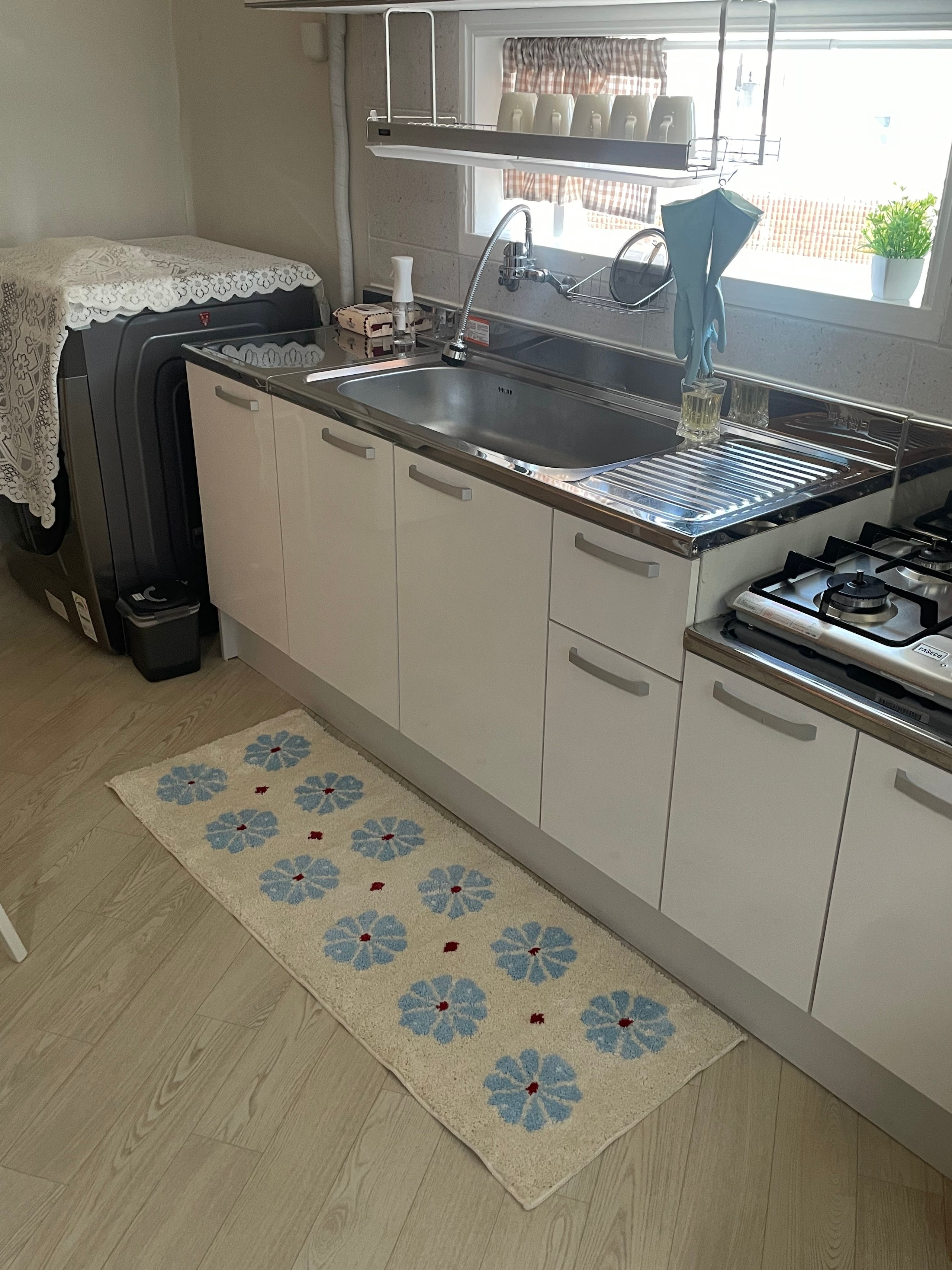 Camellia Ivory Accent Rug user photo