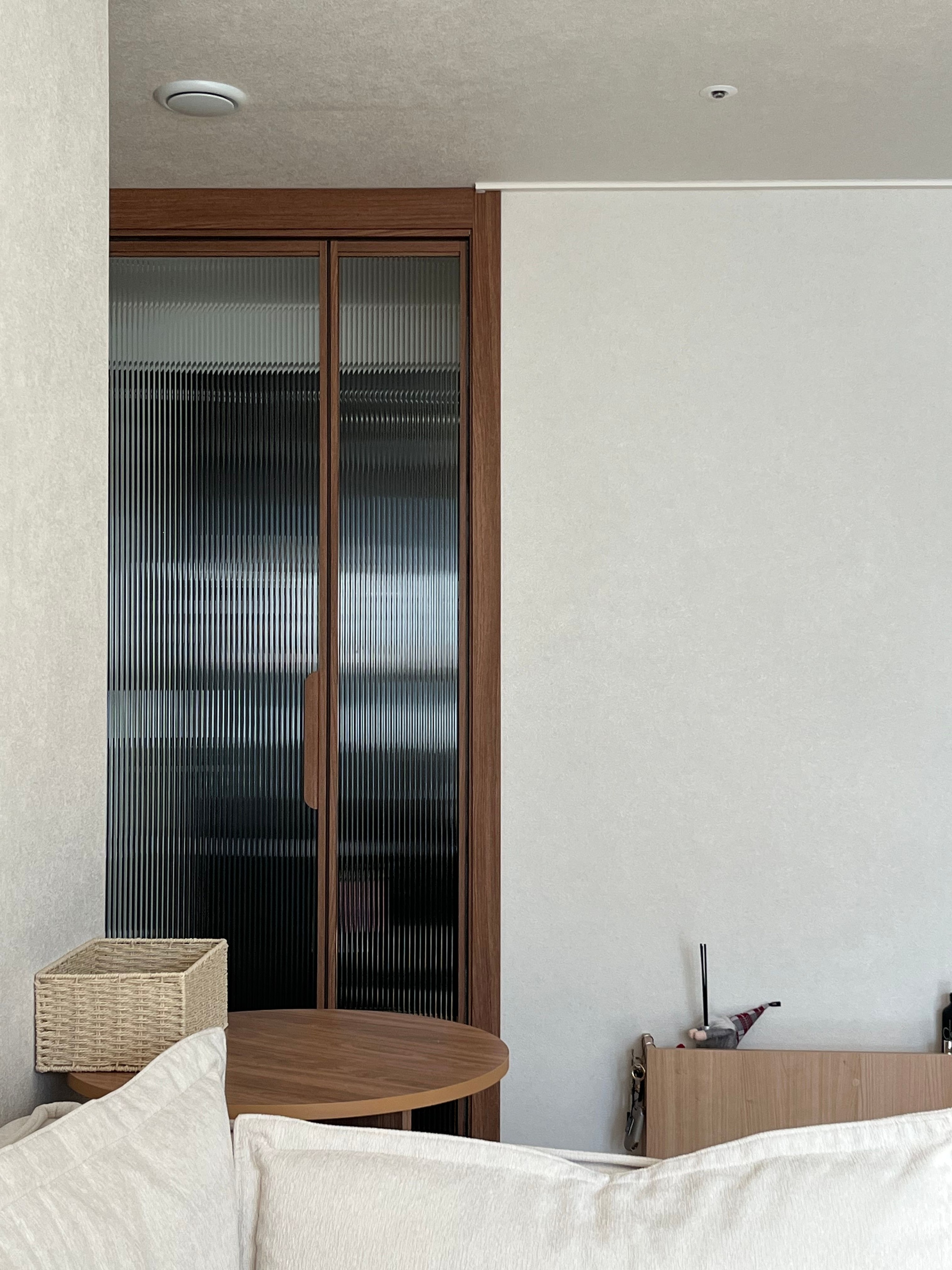Minimal Square Dining Table user photo