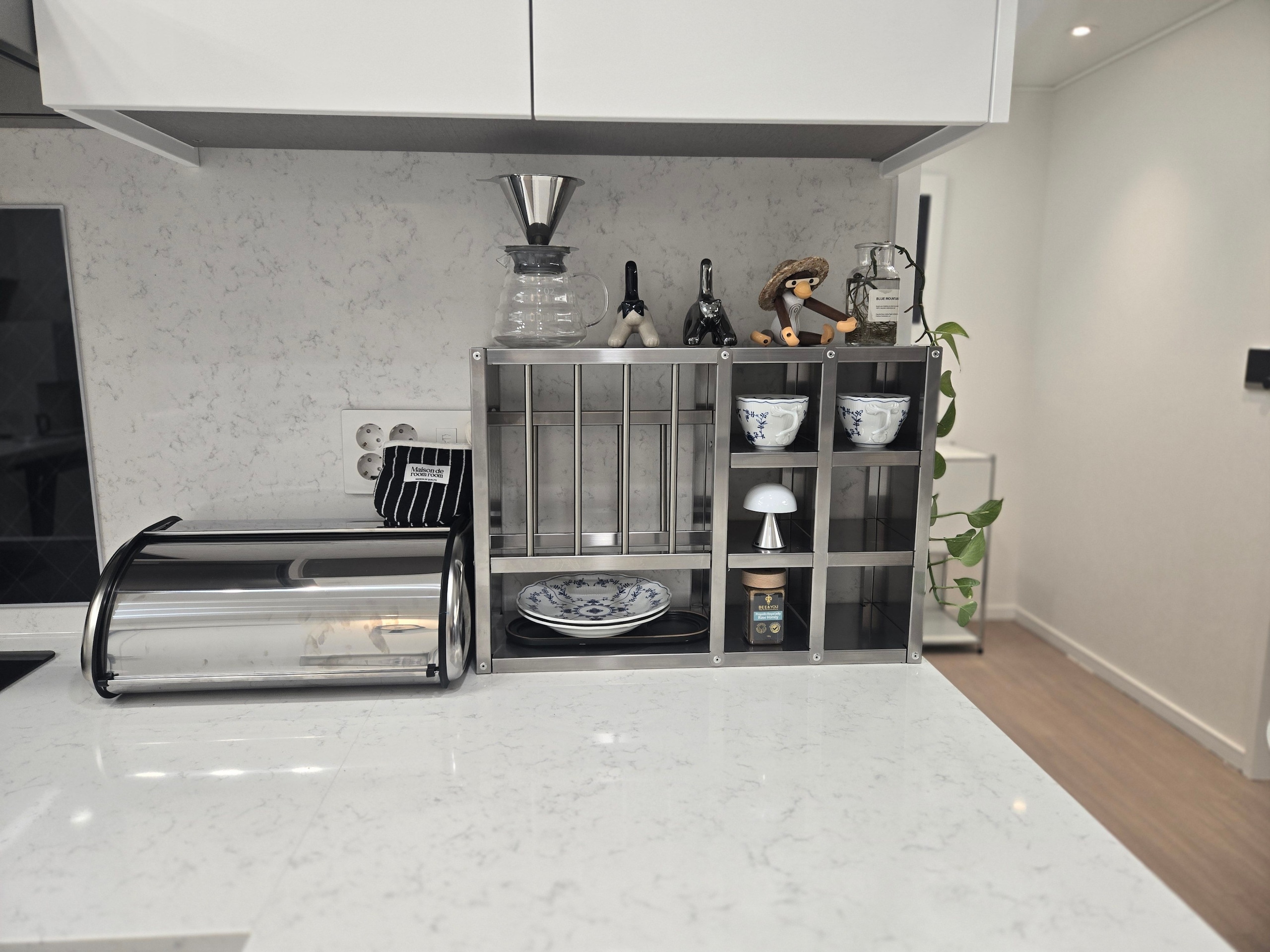 Roll-Up Stainless Steel Bread Box user photo