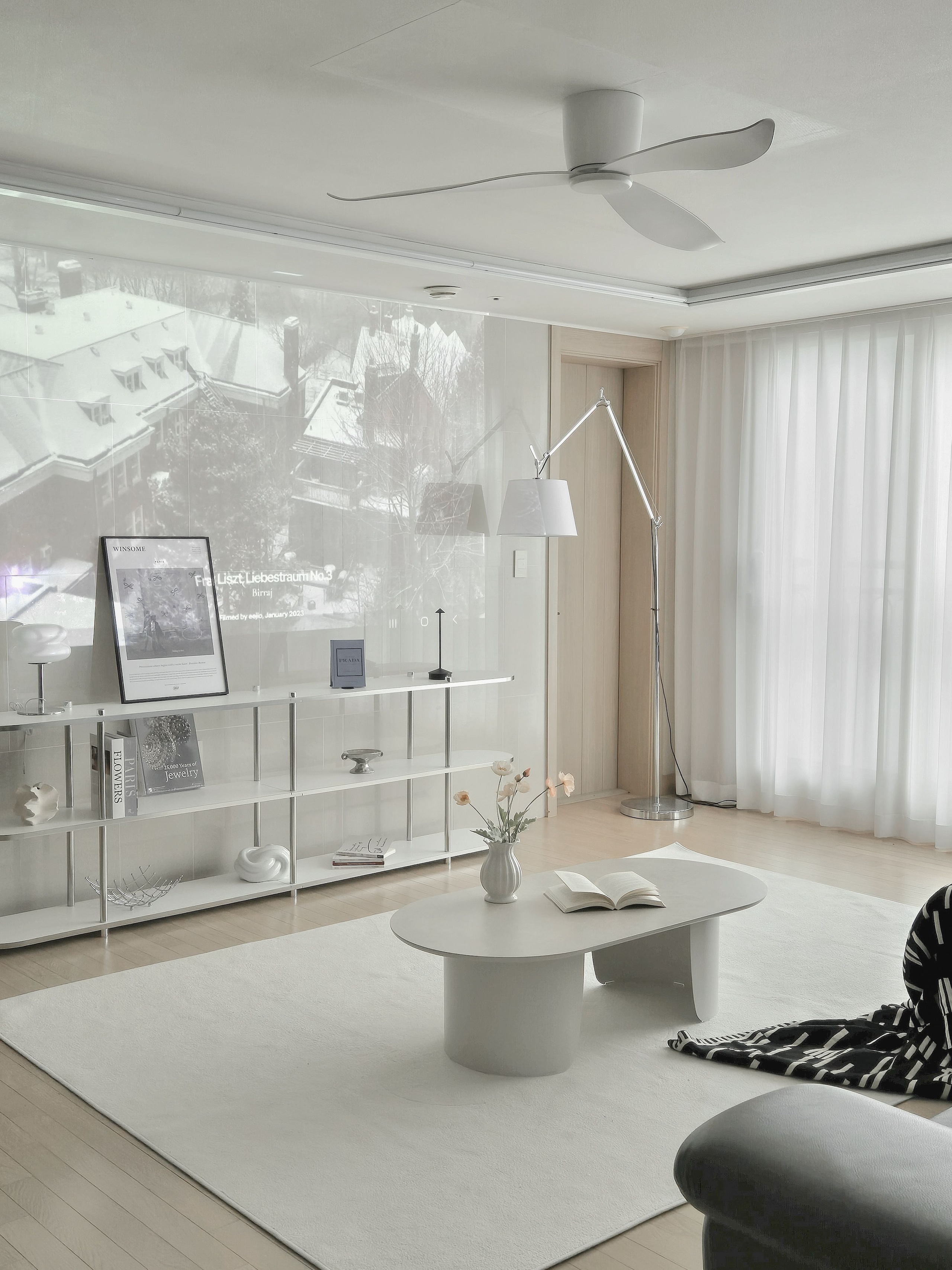 Short Pleated White Vase user photo