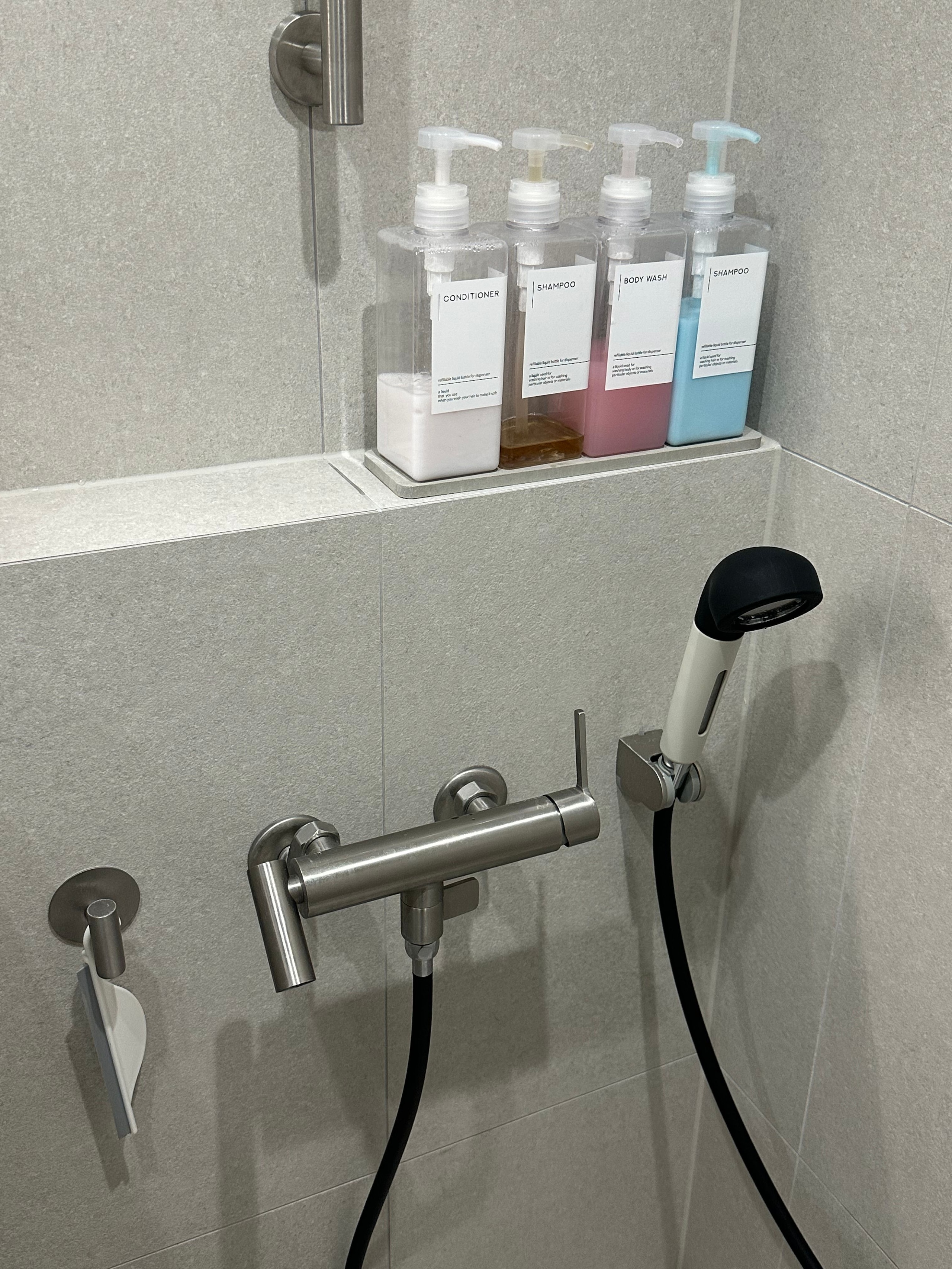 304 Stainless Steel Adhesive T-Shaped Wall Hook user photo