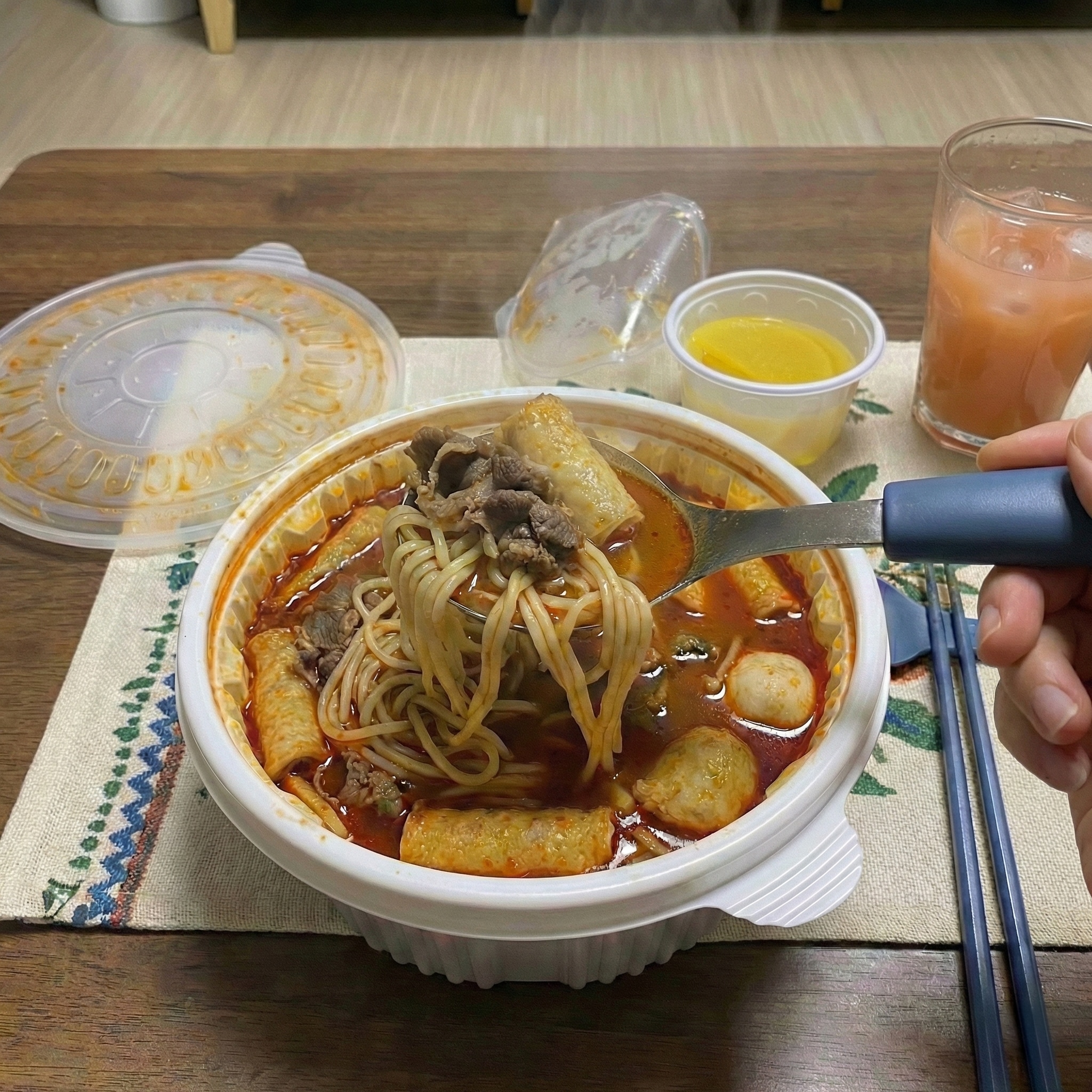 Colorful Ramen Spoon & Chopsticks Set (2-Piece) user photo