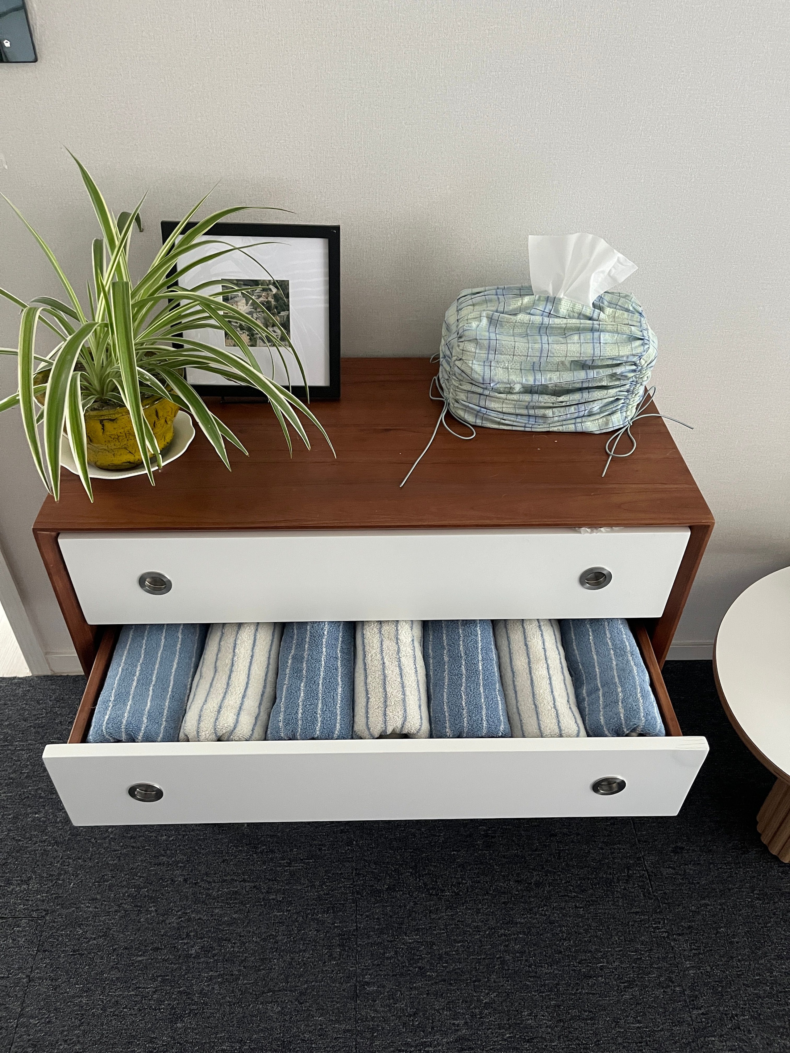 Lingling Paradise Striped Cotton Tissue Box Cover user photo
