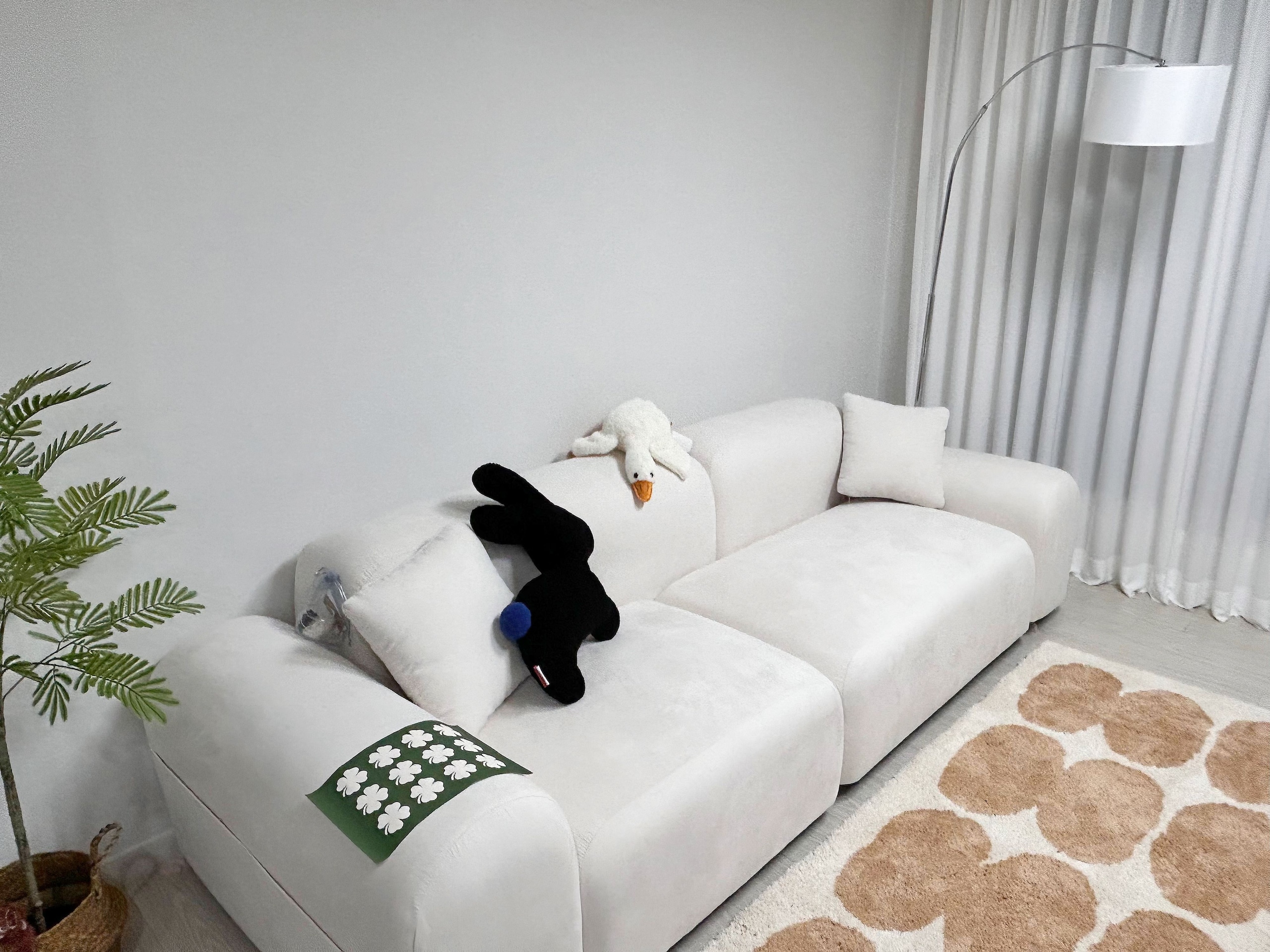 BWTZ Plush Long-Pile Jacquard Area Rug user photo