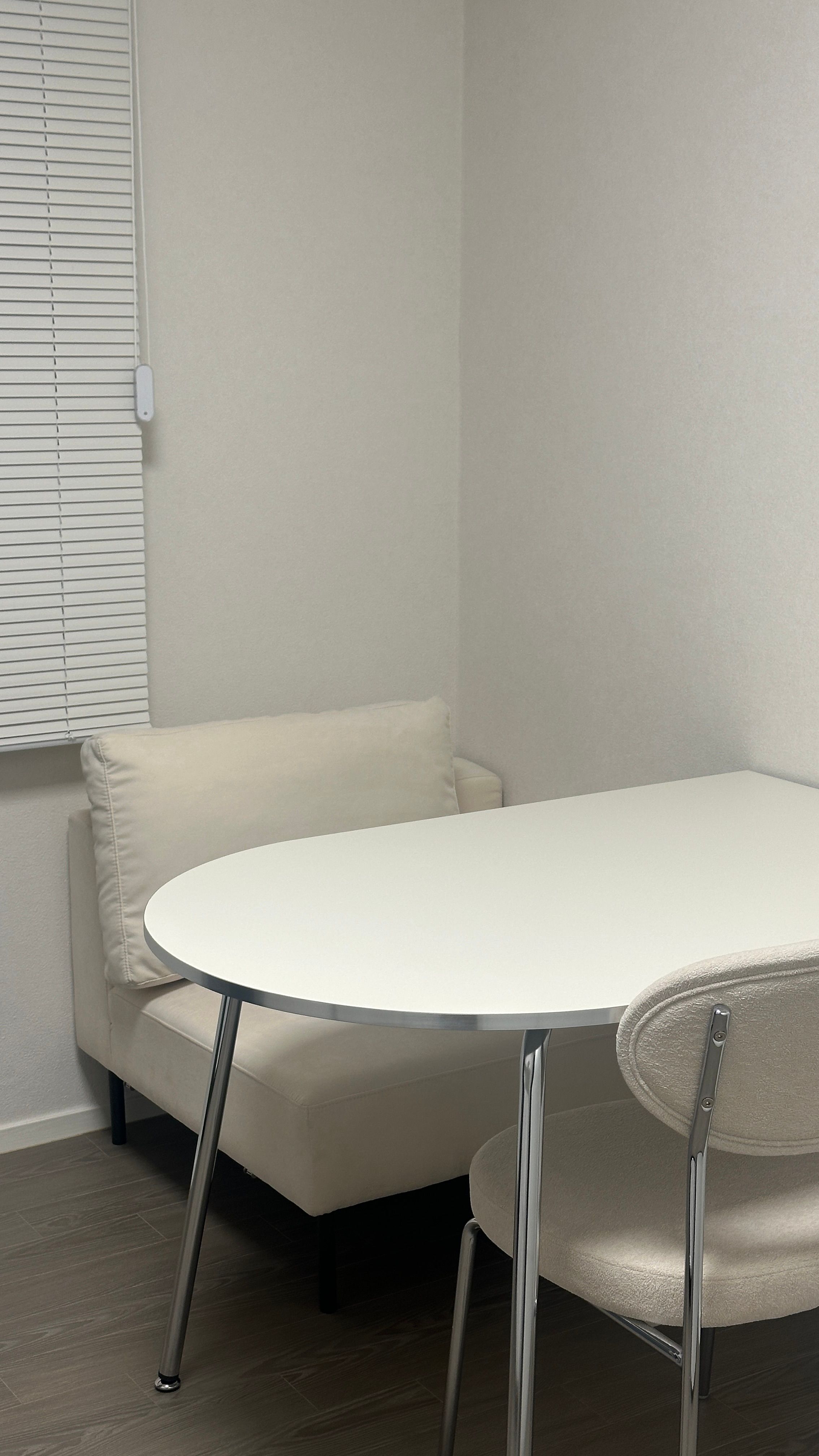Chrome Half-Oval Mid-Century Table user photo