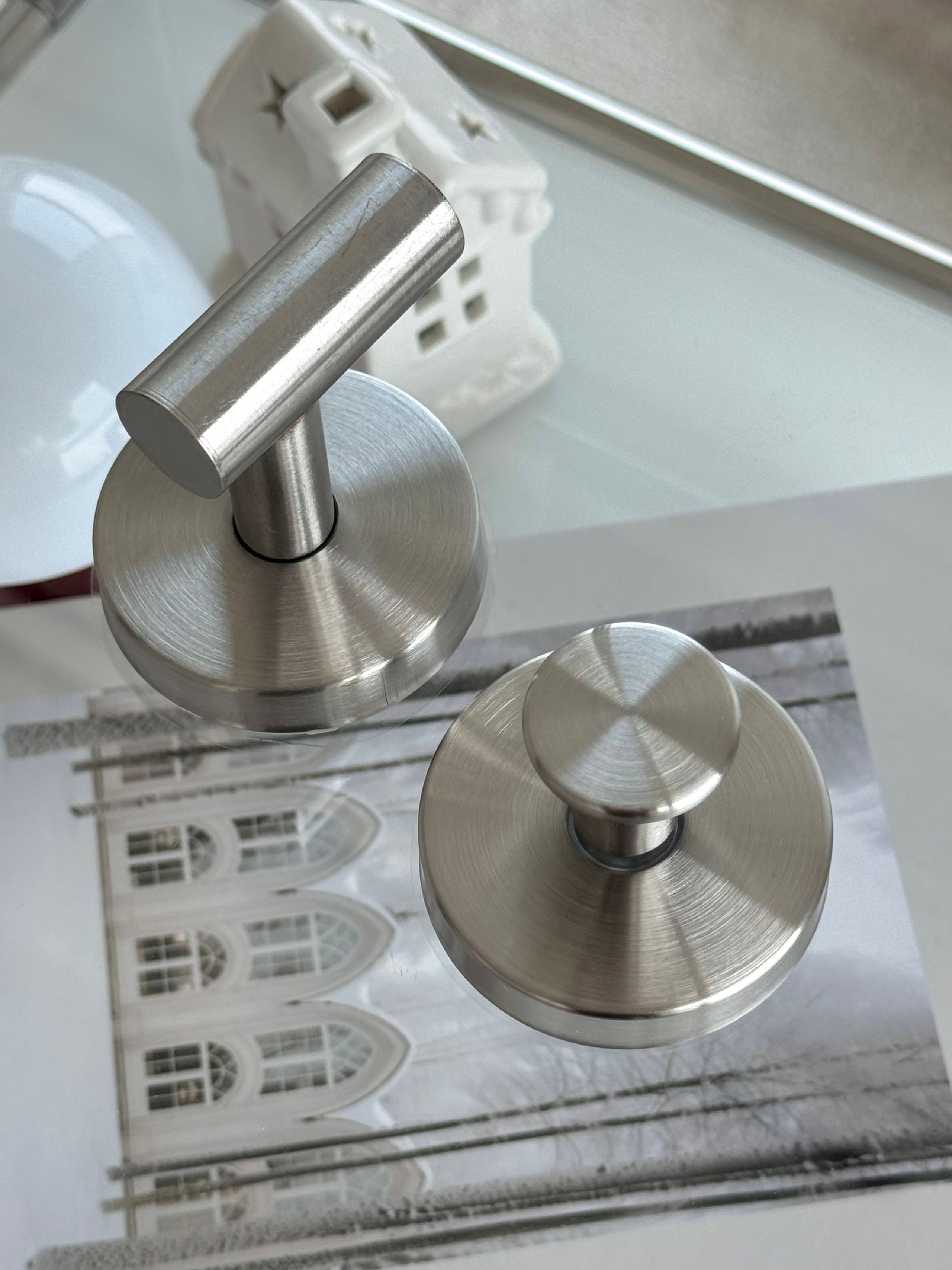 304 Stainless Steel Adhesive T-Shaped Wall Hook user photo