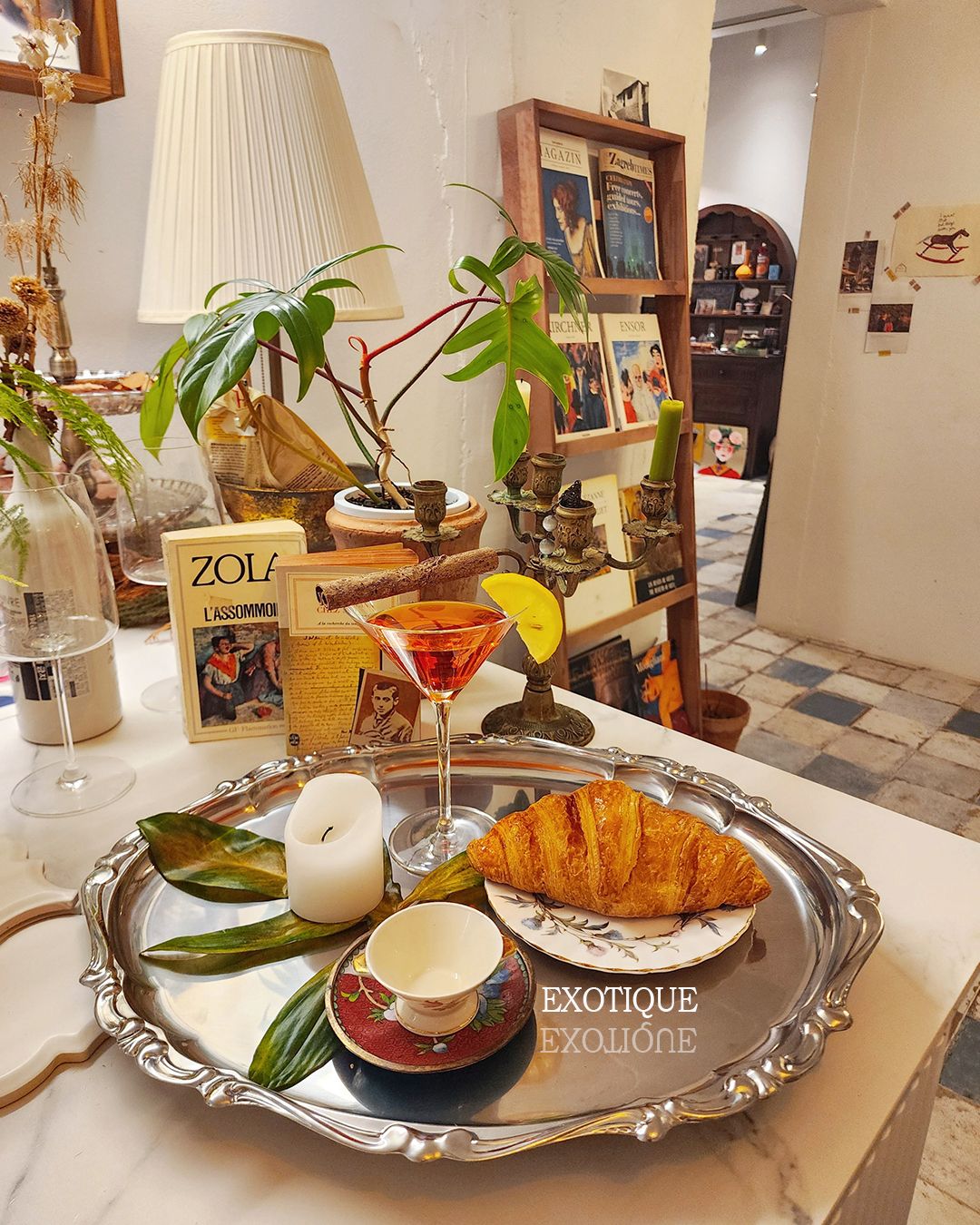 Gothic Ruffle Stainless Steel Tray user photo