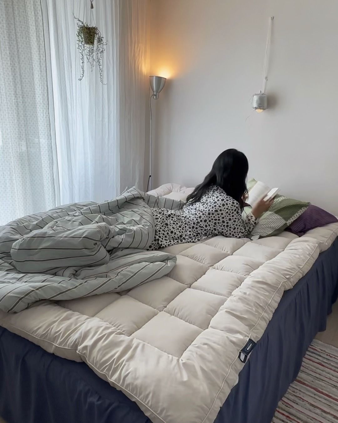 Self-Warming Stripe Comforter Set user photo