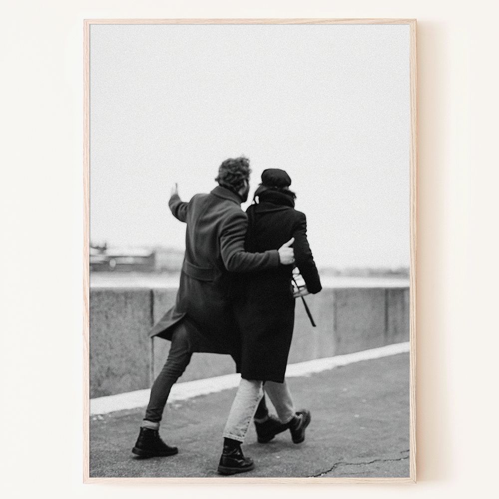 ROYALBLUE SHOP ポスター 橋の上の恋人［6サイズ］ グレー 紙 人物