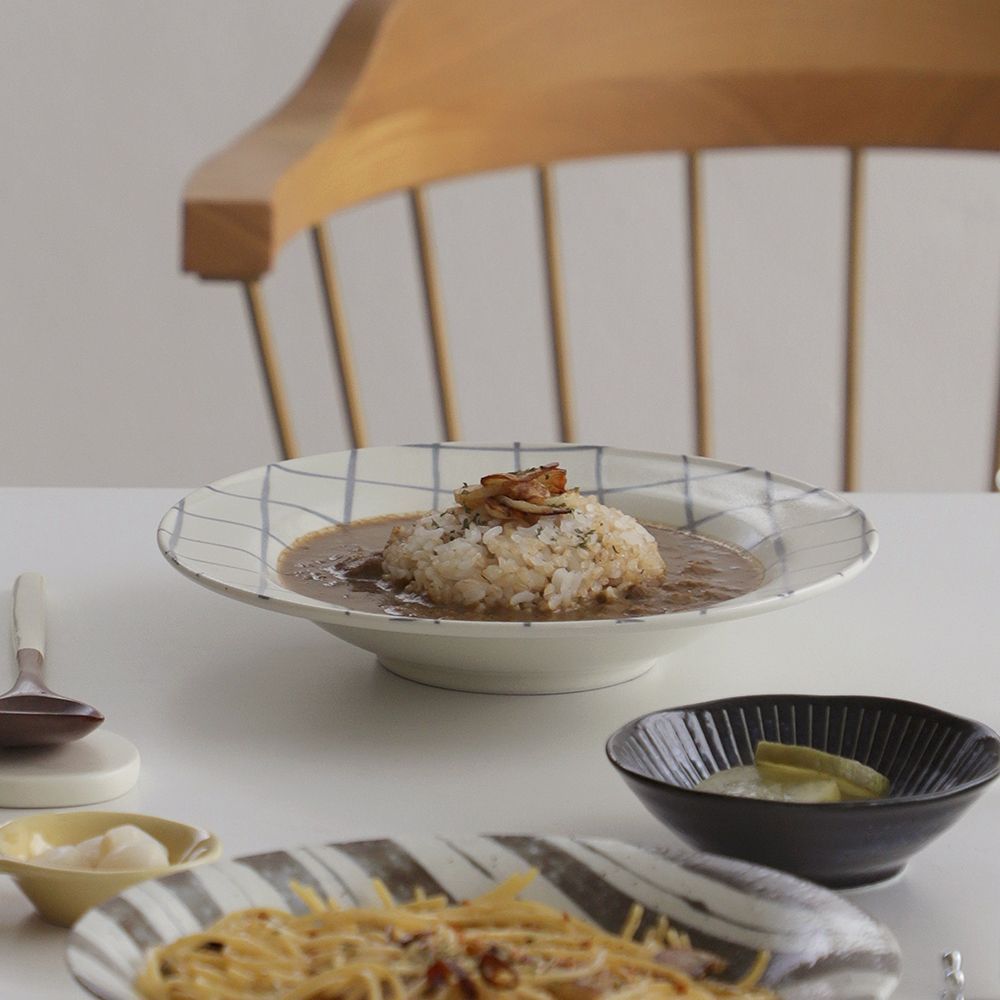 soroi shop ライン パスタ皿 21cm ブルーチェック ブルー 陶磁器