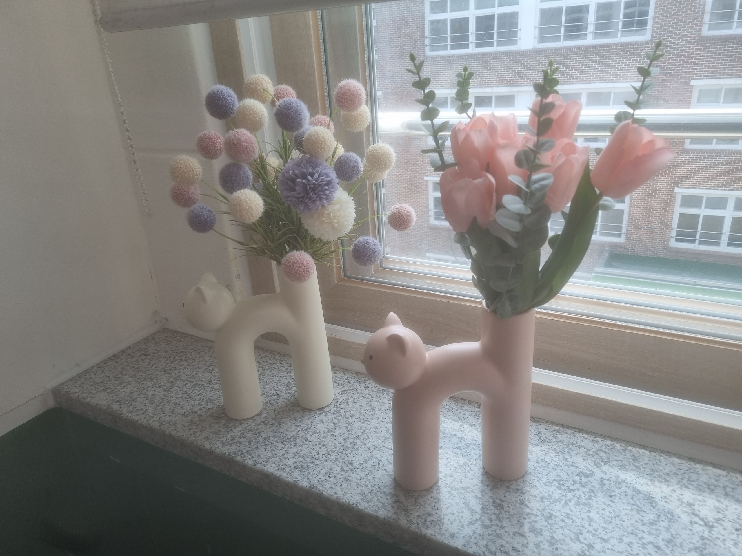 Cat Ikebana Ceramic Vase user photo