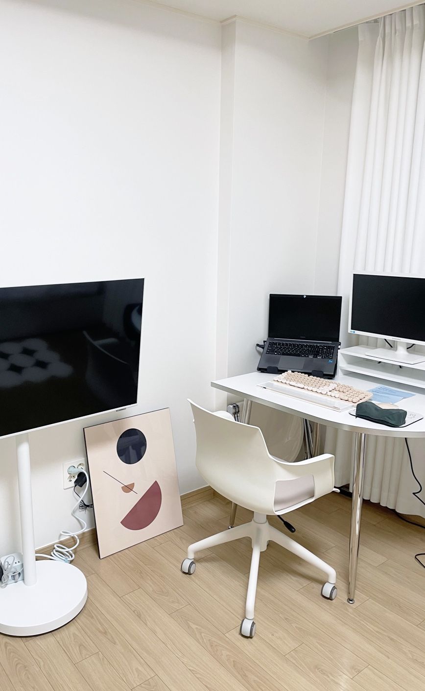 High-Gloss Folding Tray Table user photo
