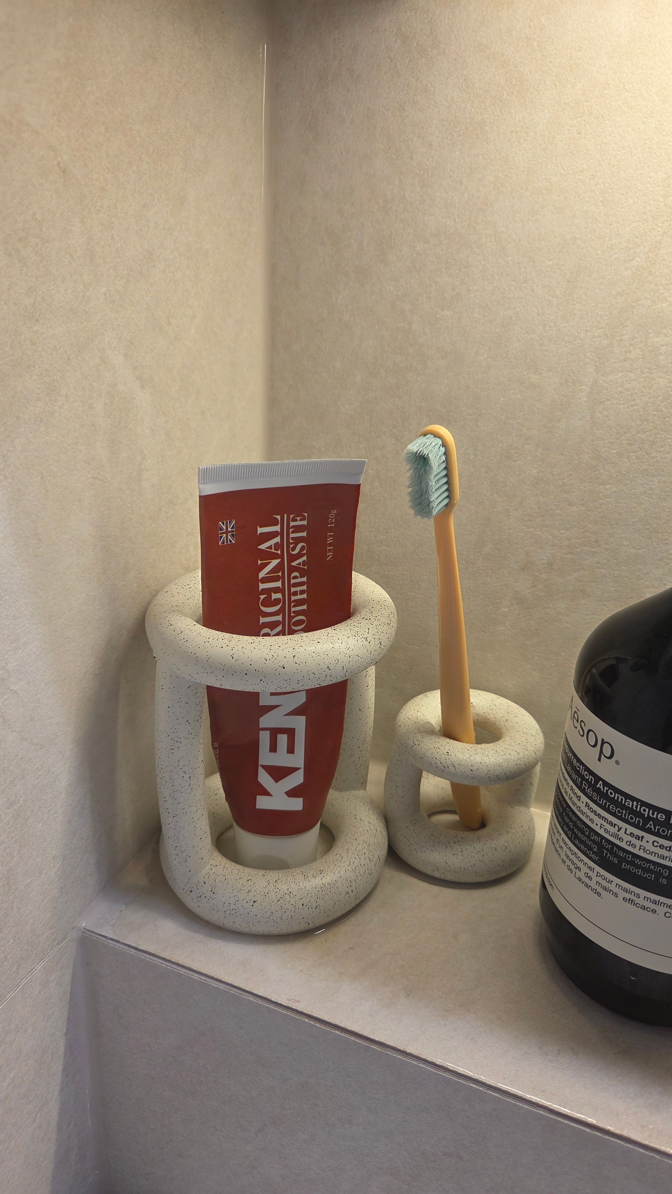 Mongle Toothbrush Holder user photo