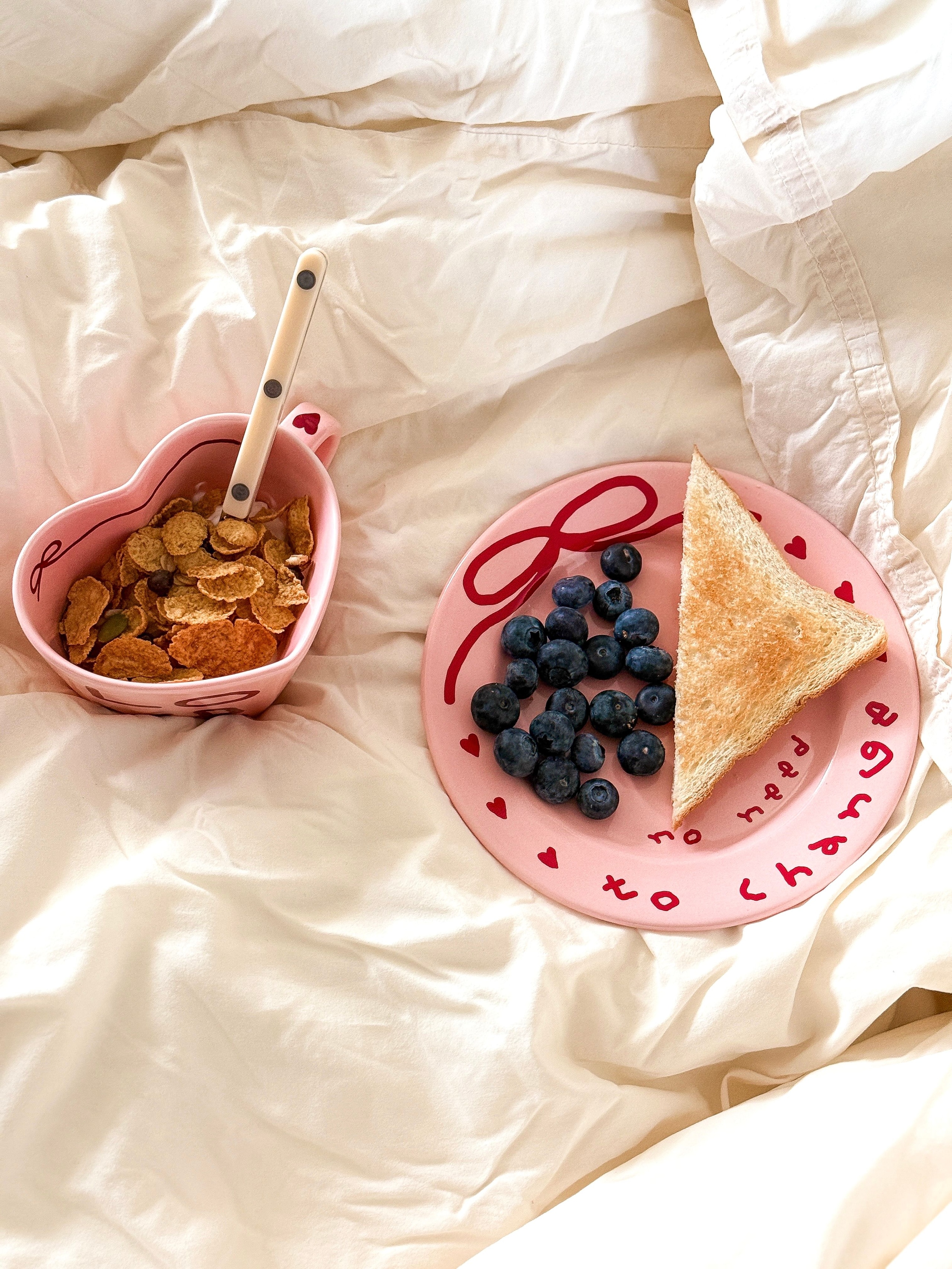 Pink Edition Ceramic Heart Cup and Plate Gift Set user photo