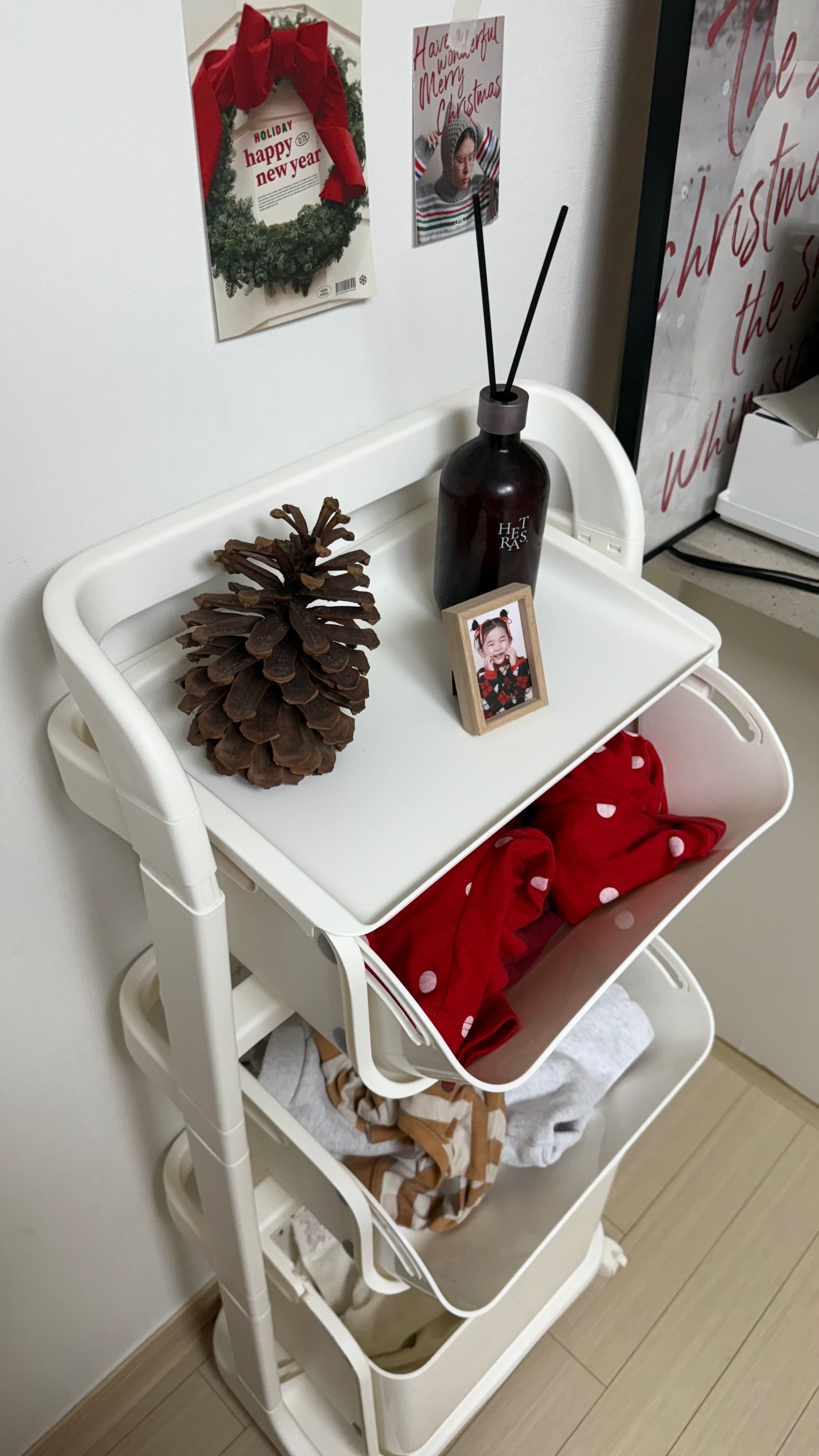 Rolling Swing Laundry Cart user photo