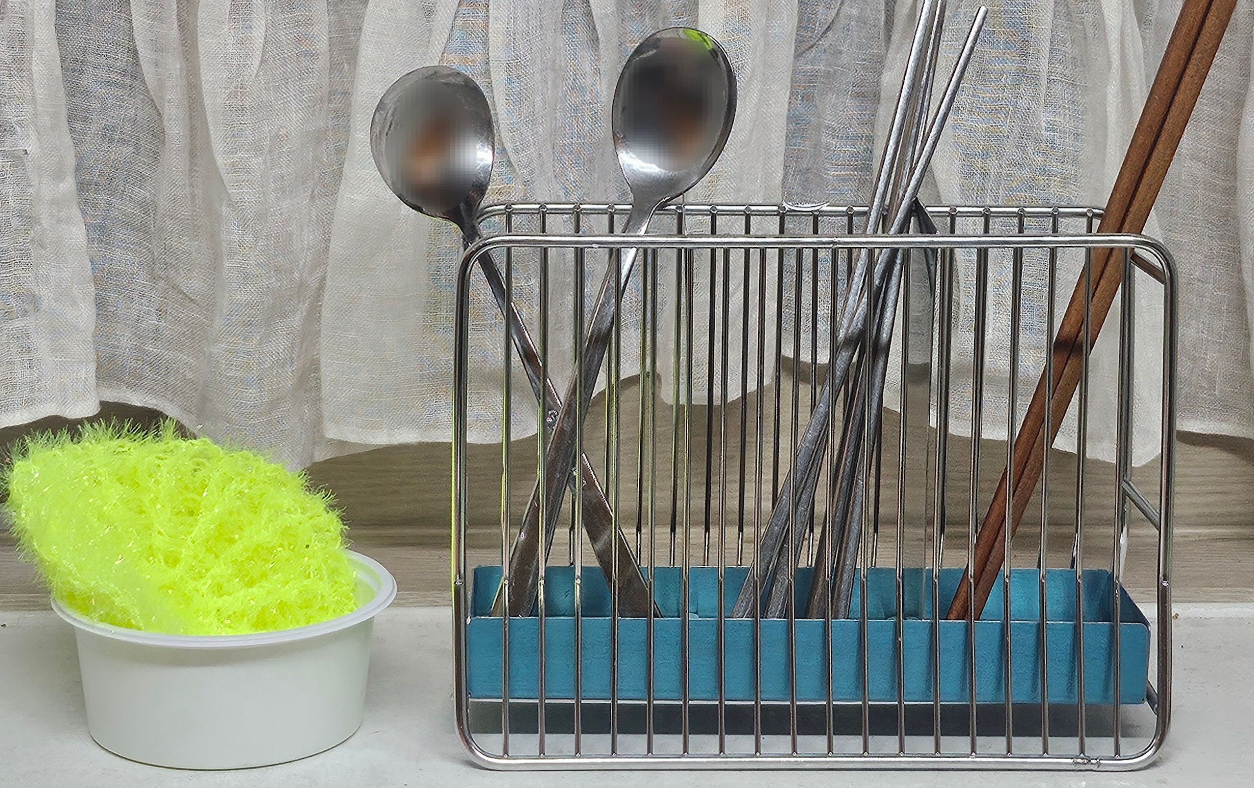 Utensil Holder with Drain Tray user photo