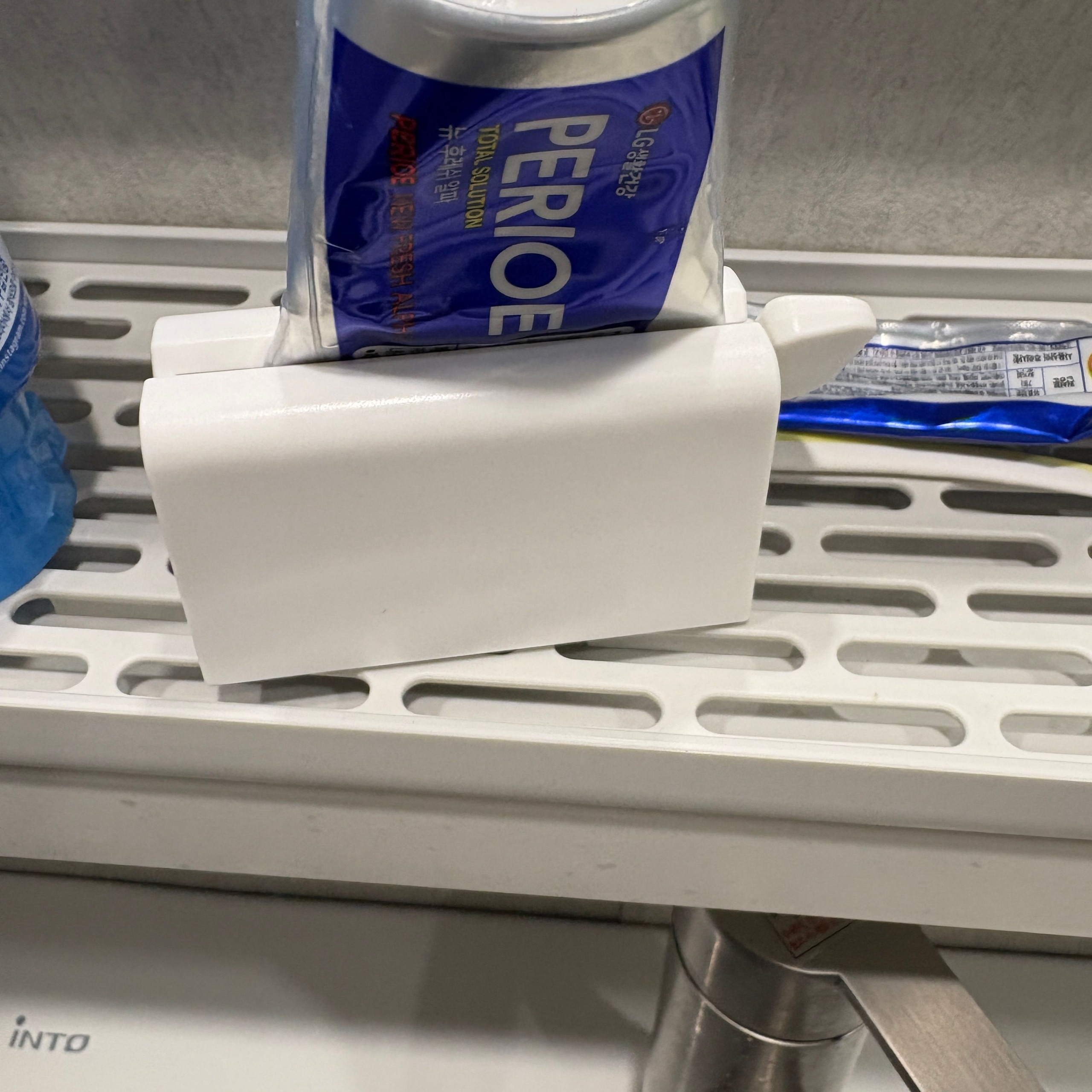 Easy Squeeze Toothpaste Dispenser user photo