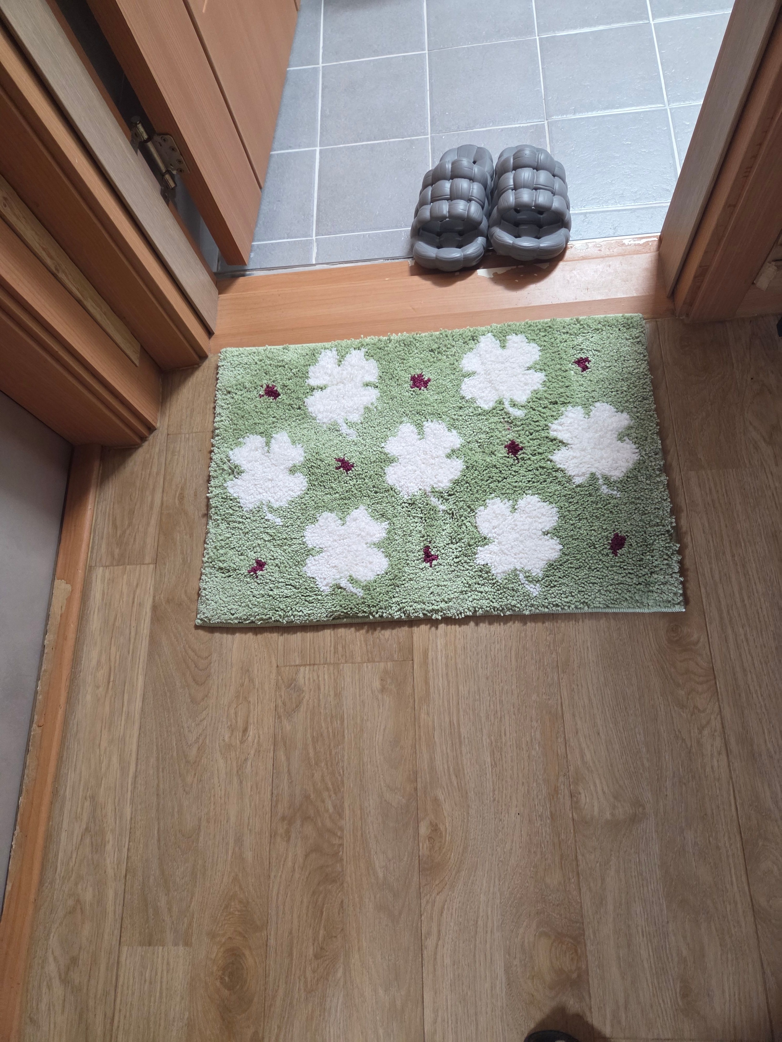 Clover Olive Accent Rug user photo